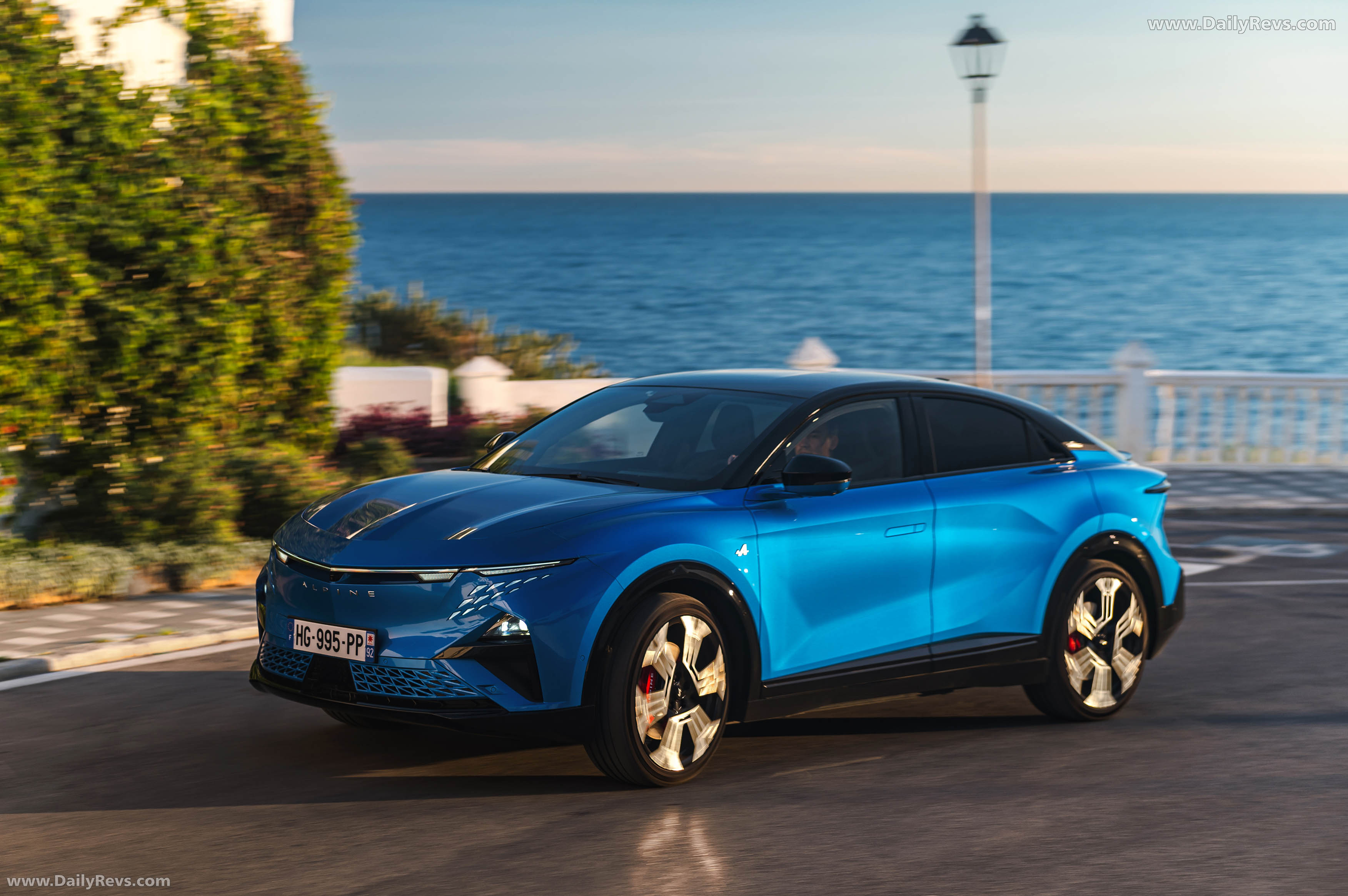 2025 Alpine A390 GT Alpine Vision Blue Front View