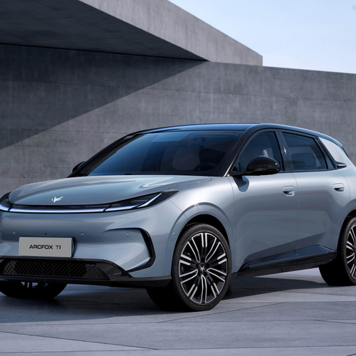 2025 Arcfox T1 Front View