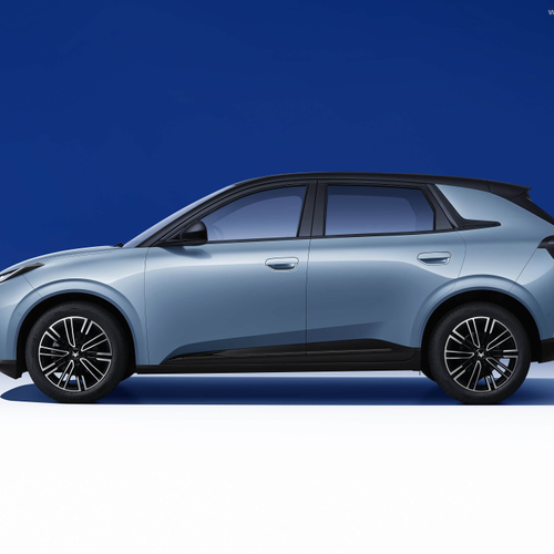 2025 Arcfox T1 Side View