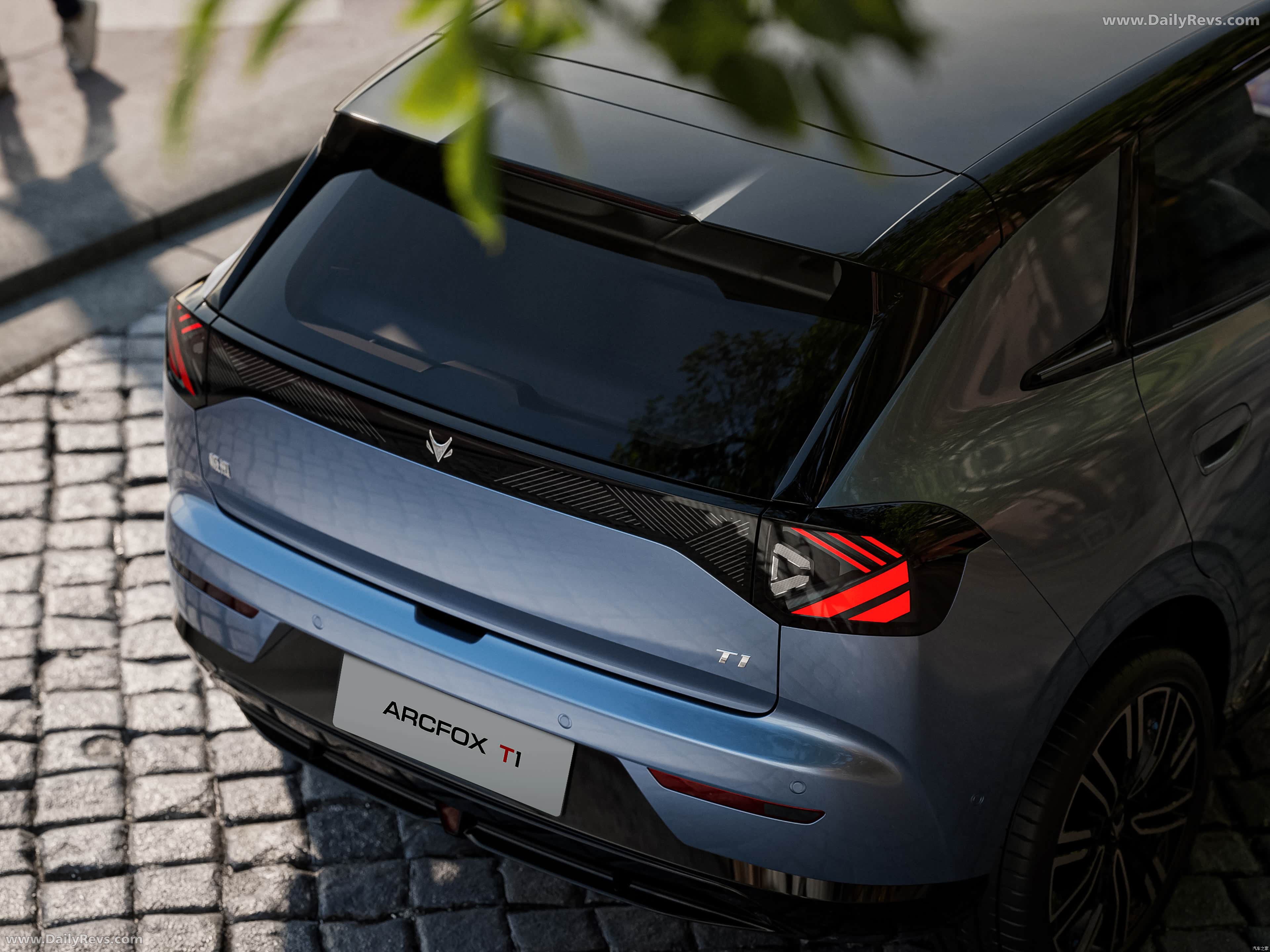 2025 Arcfox T1 Exterior