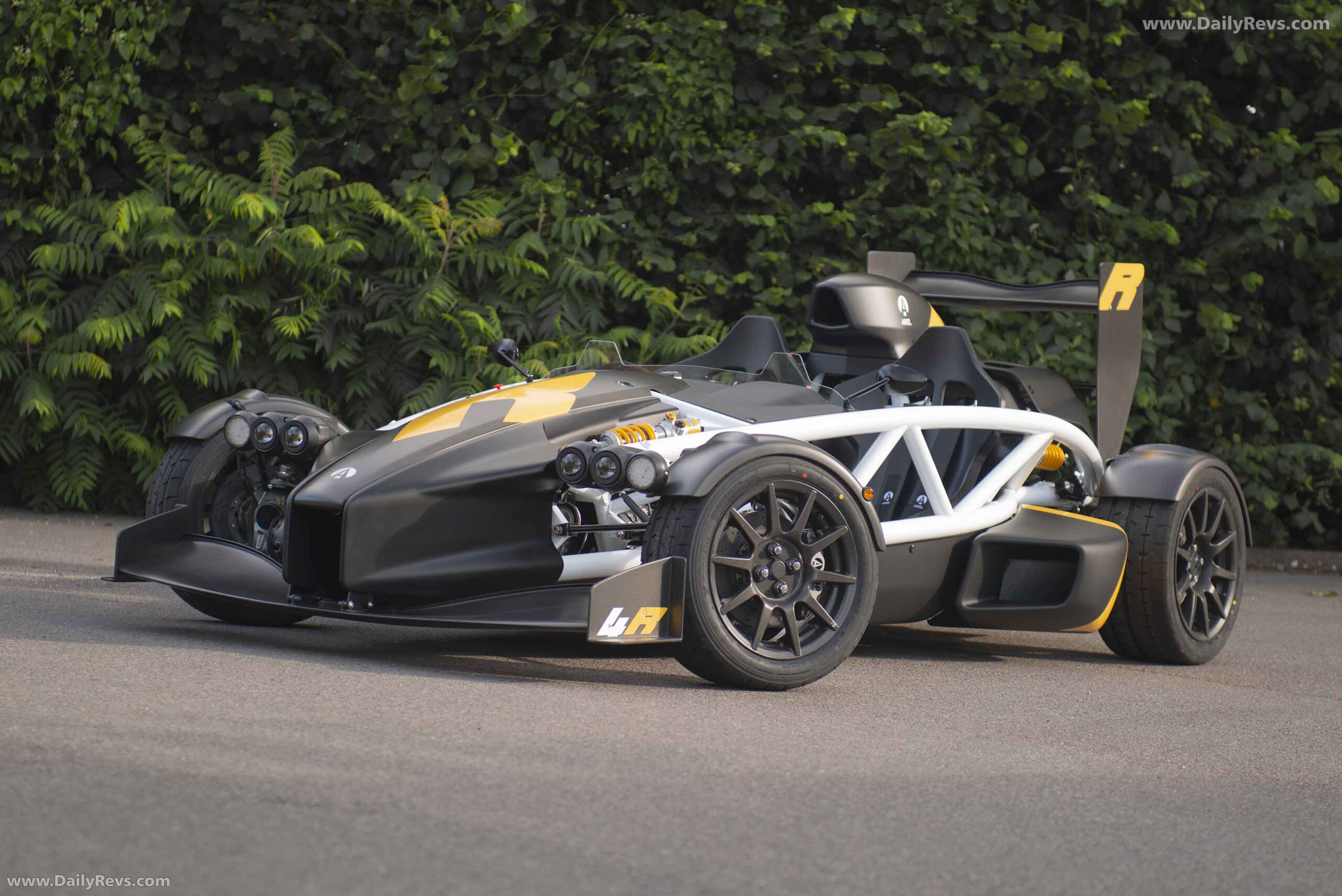 2024 Ariel Motor Atom 4R Front View