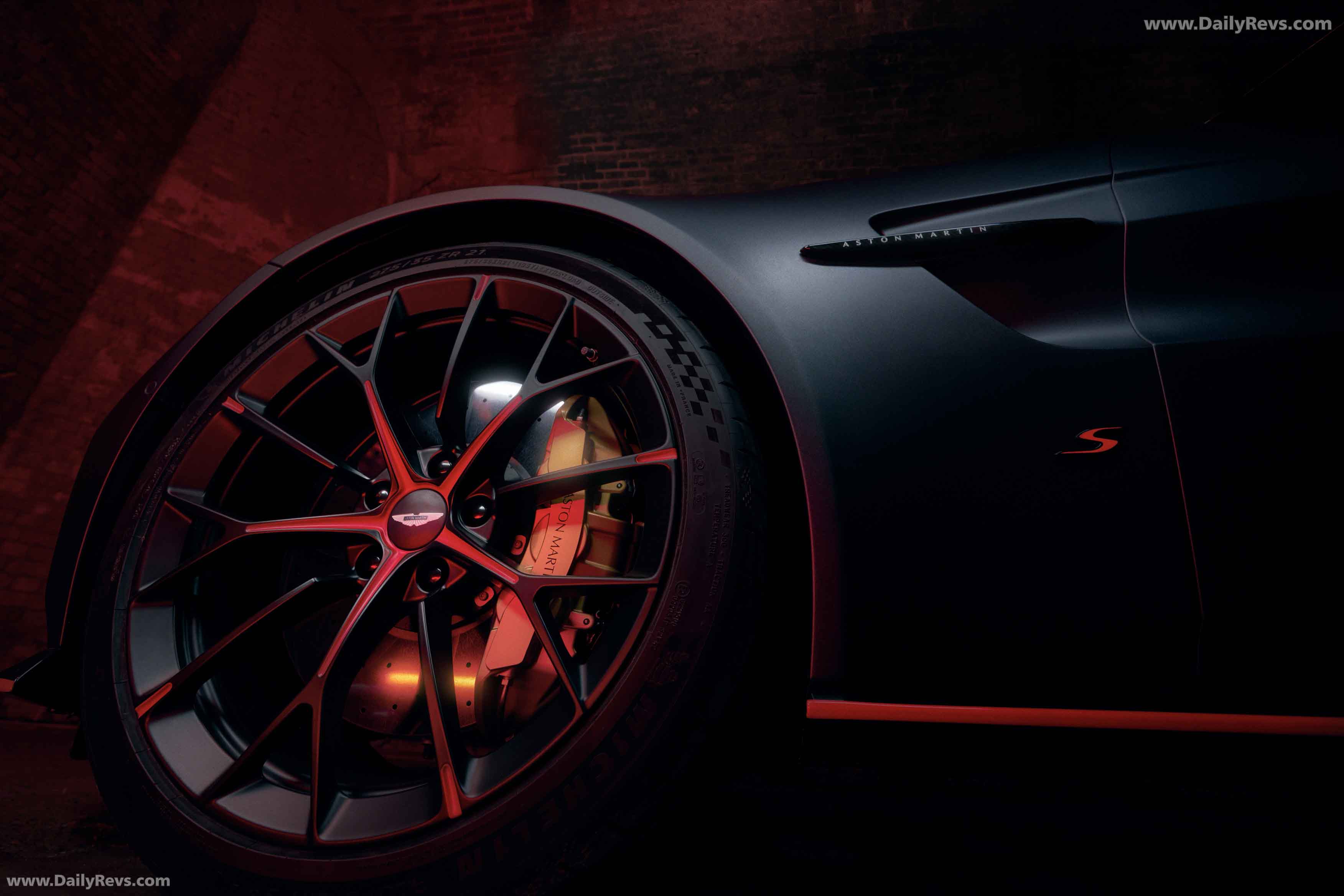 2026 Aston Martin Vantage S Exterior