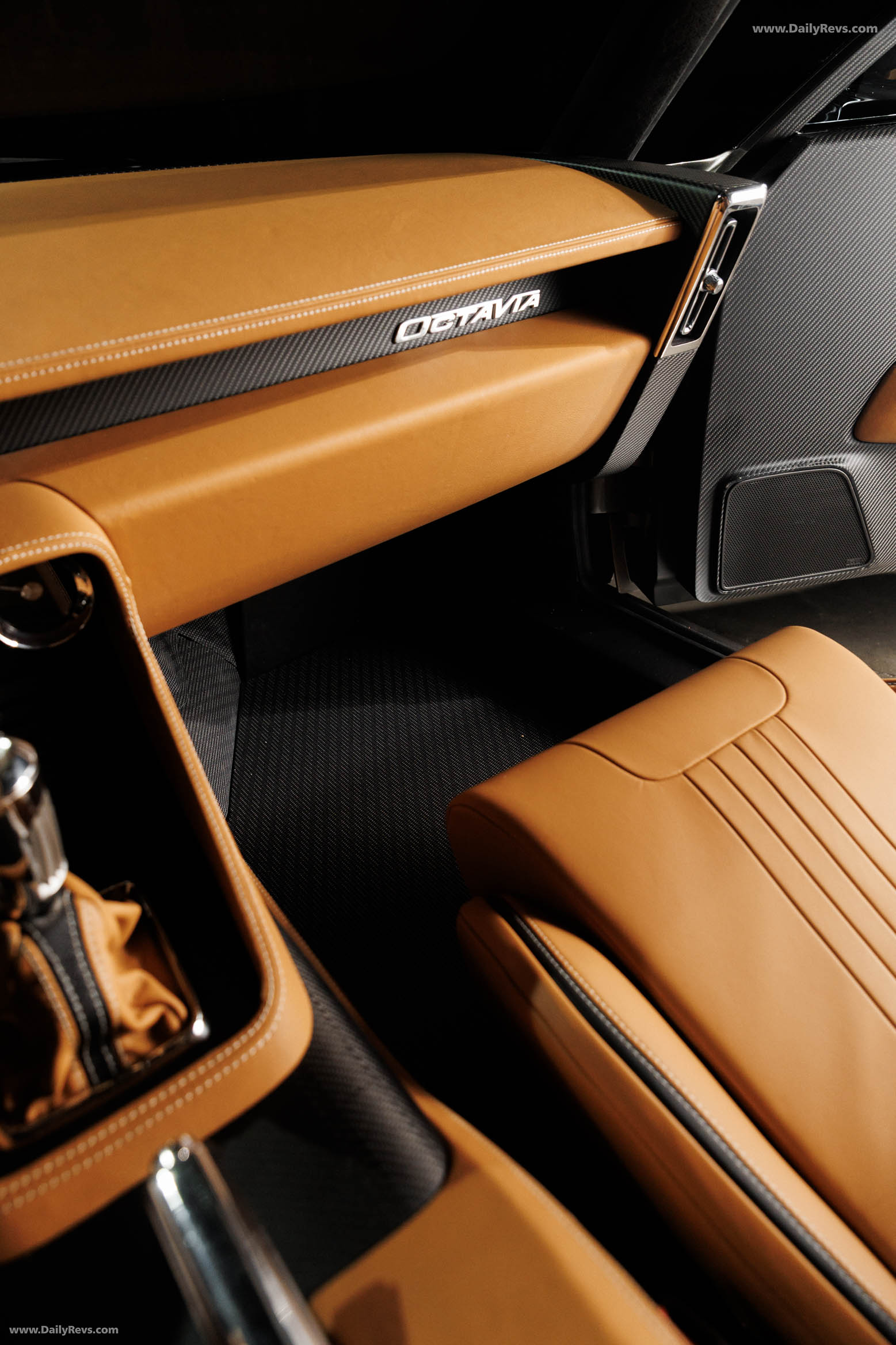 1971 Aston Martin DBS Octavia by Ringbrothers Interior