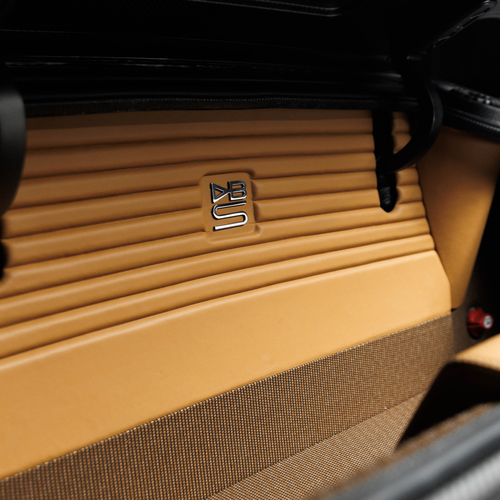 1971 Aston Martin DBS Octavia by Ringbrothers Interior