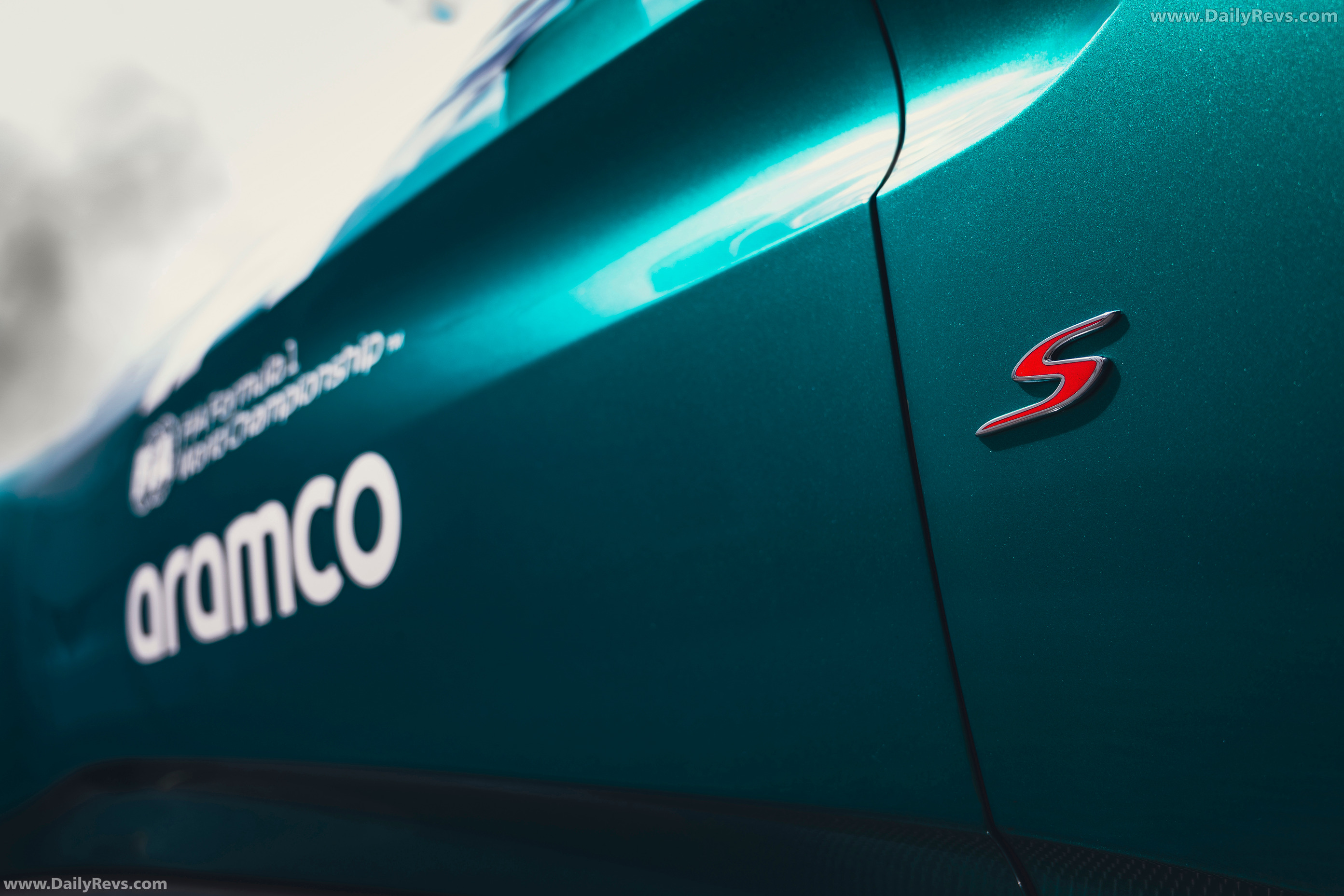 2025 Aston Martin Vantage S Safety Car Exterior