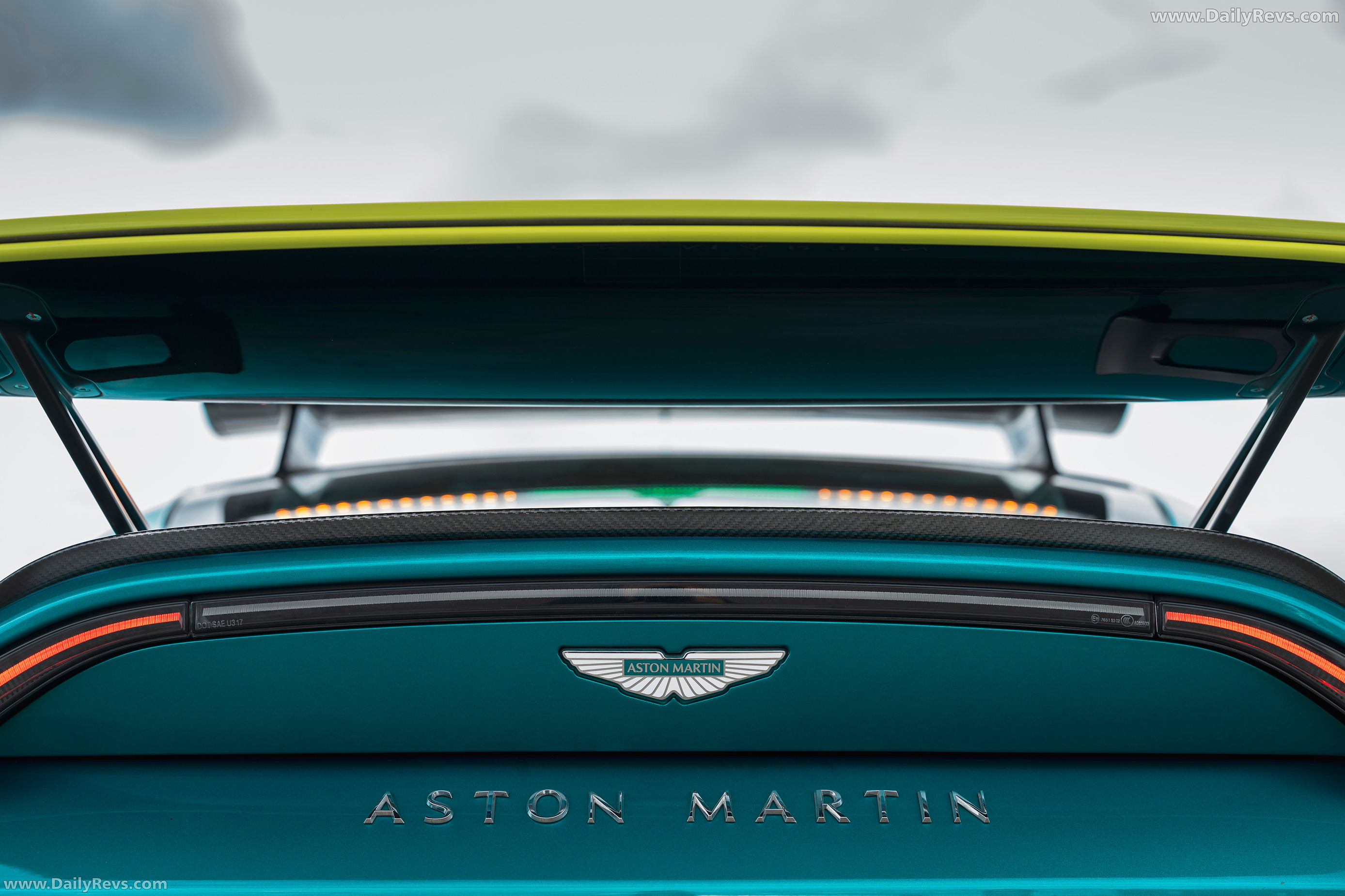2025 Aston Martin Vantage S Safety Car Exterior