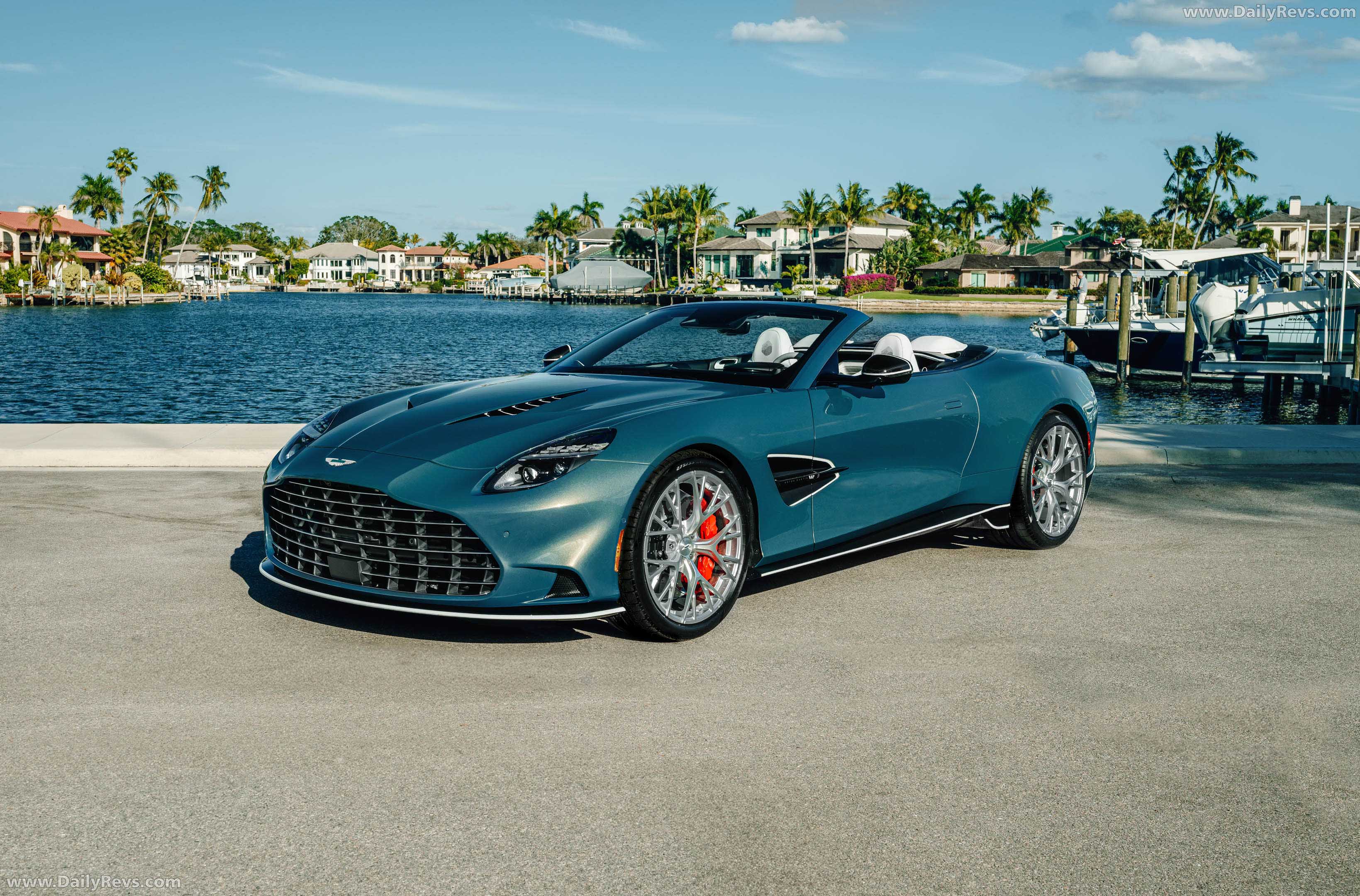 2026 Aston Martin Vanquish Volante Wave Edition Front View