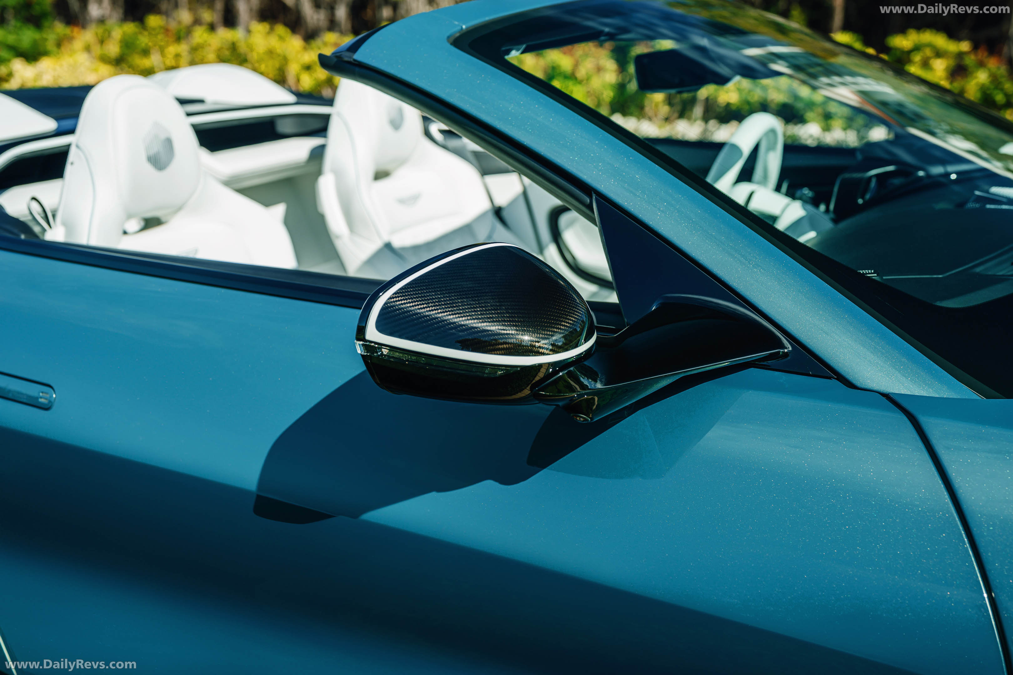 2026 Aston Martin Vanquish Volante Wave Edition Exterior