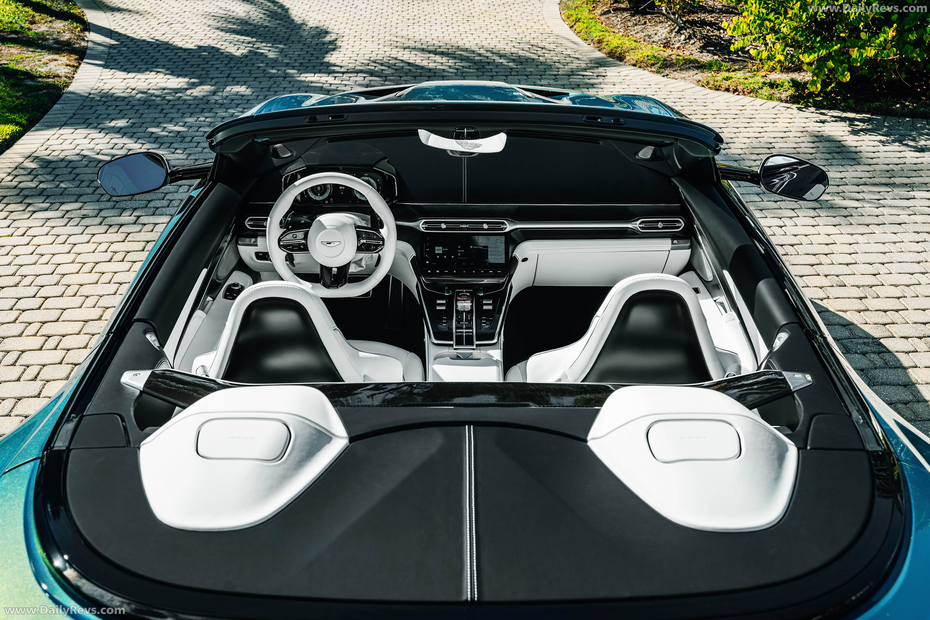 2026 Aston Martin Vanquish Volante Wave Edition Interior