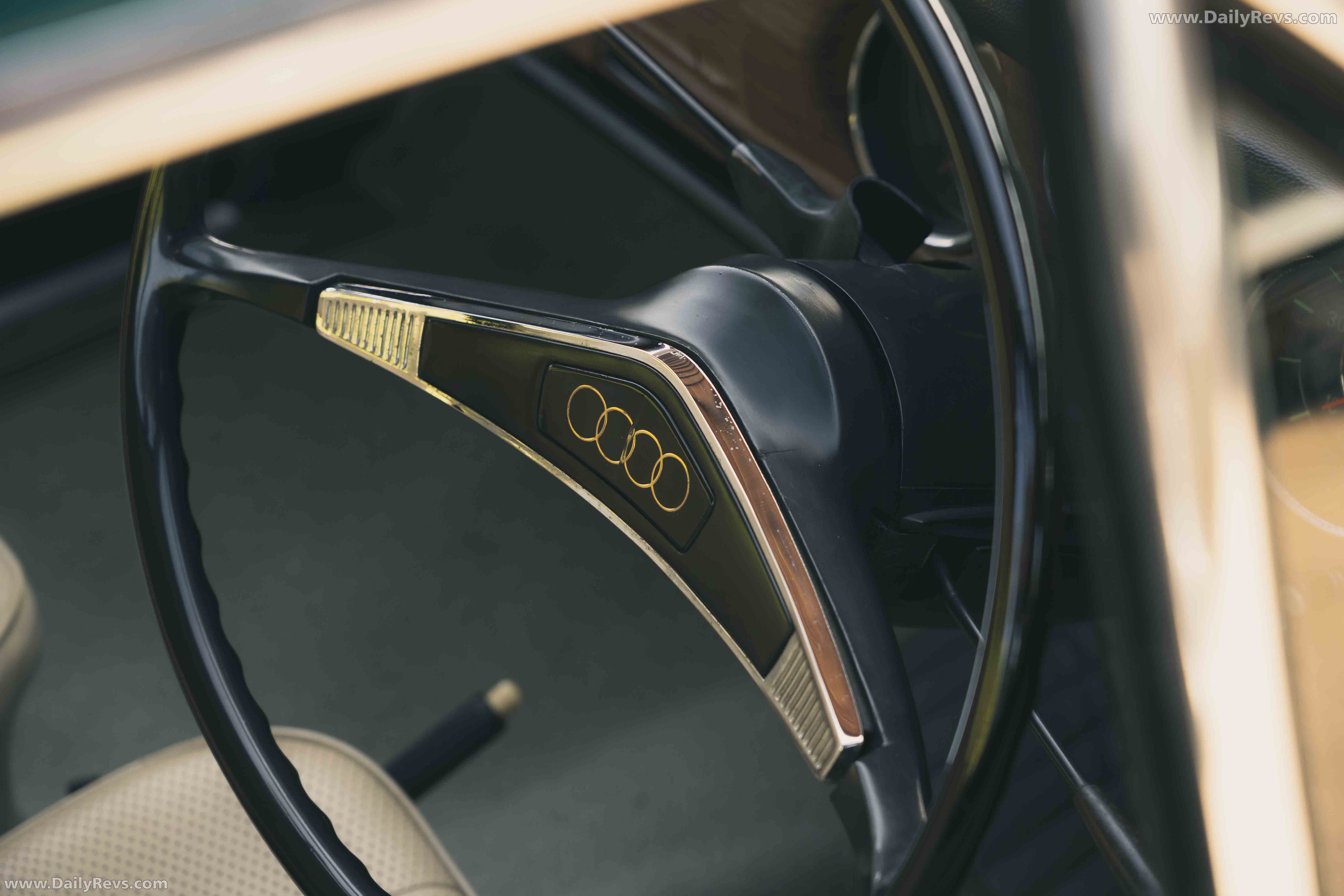1968 Audi 80 Variant Interior