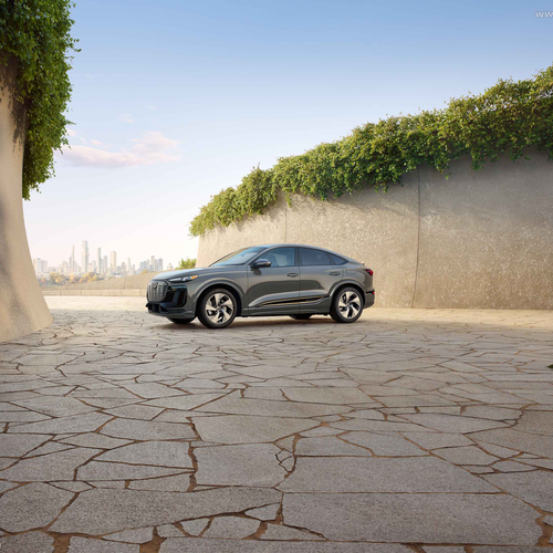 2025 Audi Q6 Sportback e-tron AU516 US Version Side View