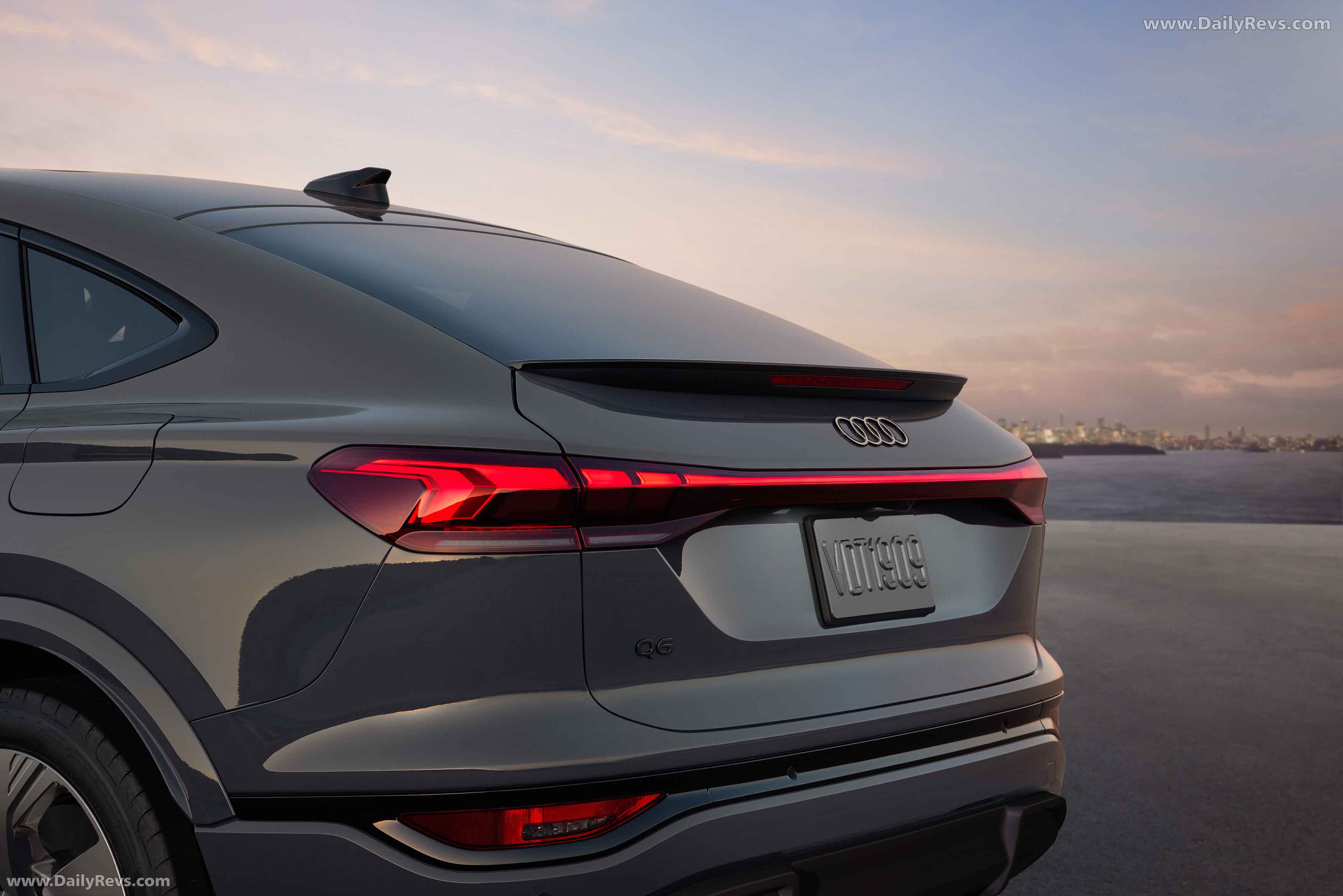 2025 Audi Q6 Sportback e-tron AU516 US Version Exterior