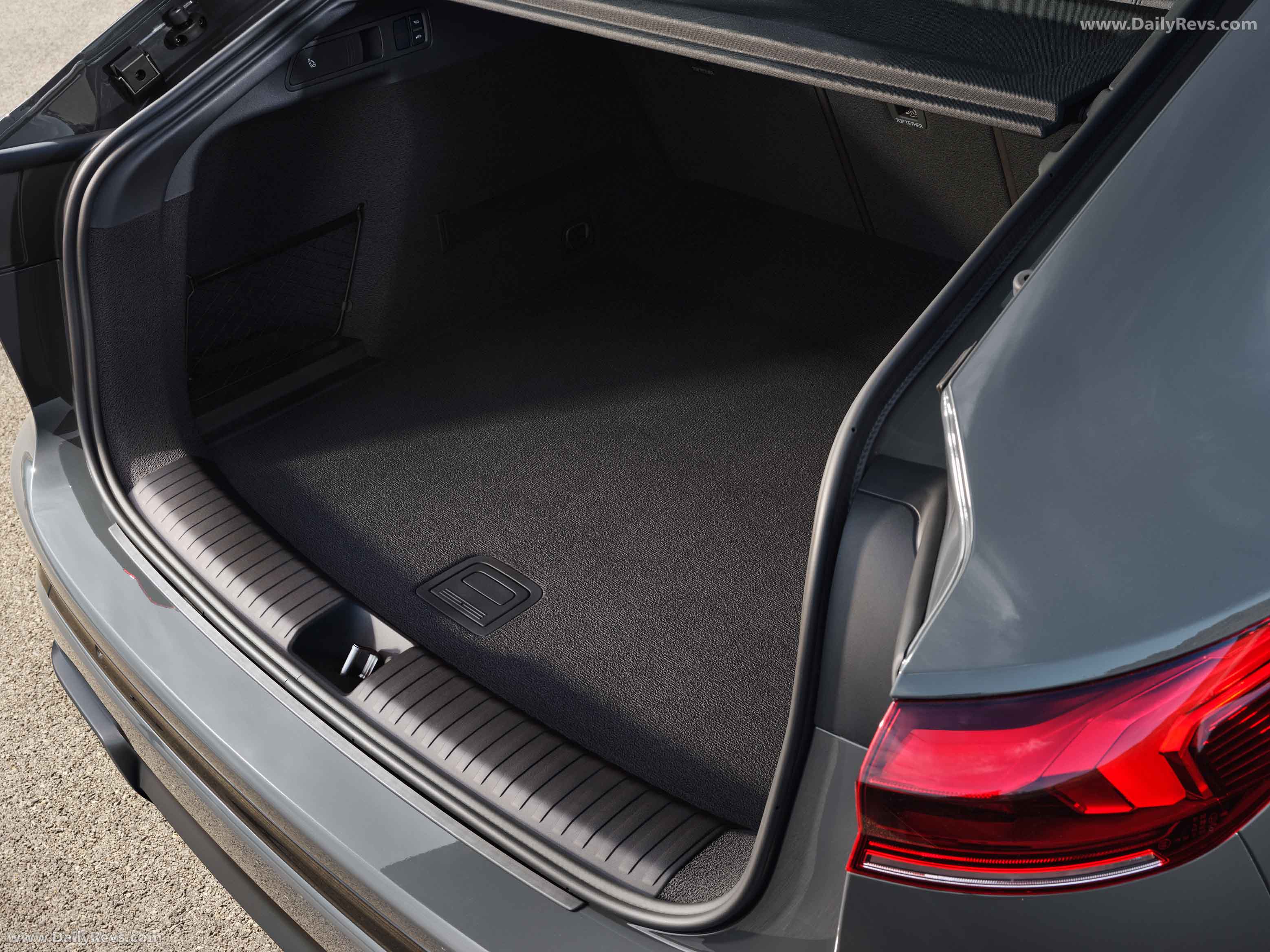 2025 Audi Q6 Sportback e-tron AU516 US Version Interior