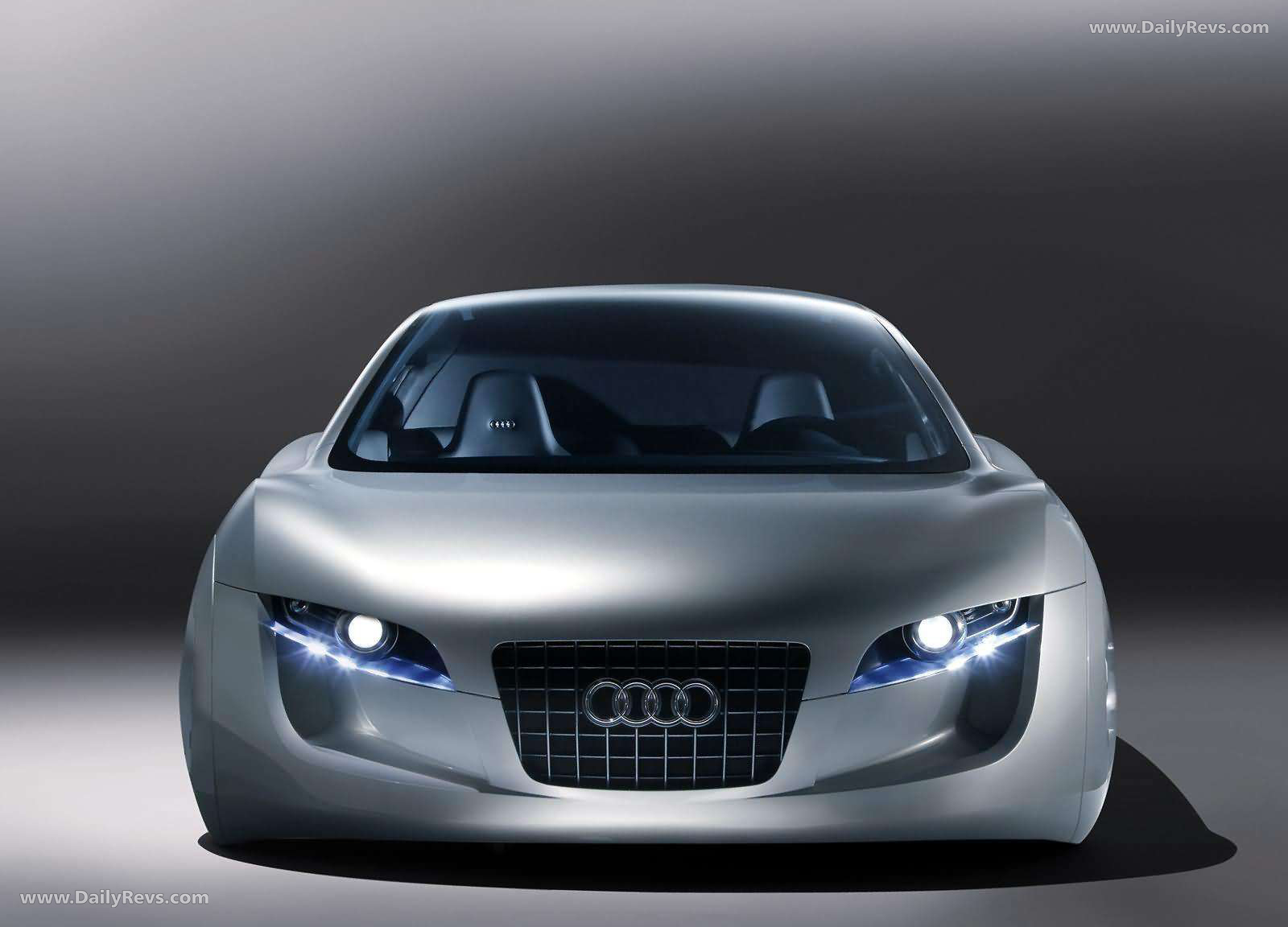 2004 Audi RSQ Concept Front View