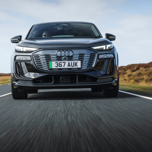 2025 Audi SQ6 Sportback e-tron AU516 UK Version Front View
