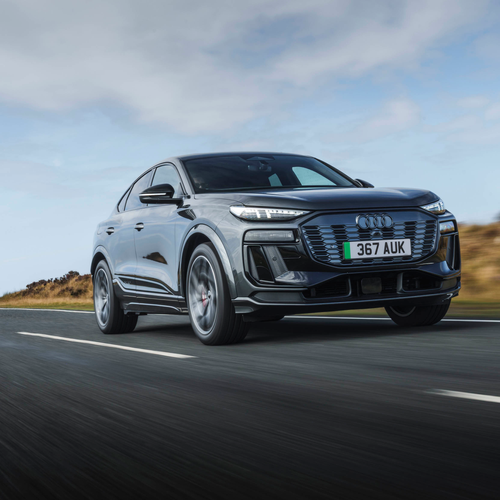 2025 Audi SQ6 Sportback e-tron AU516 UK Version Front View