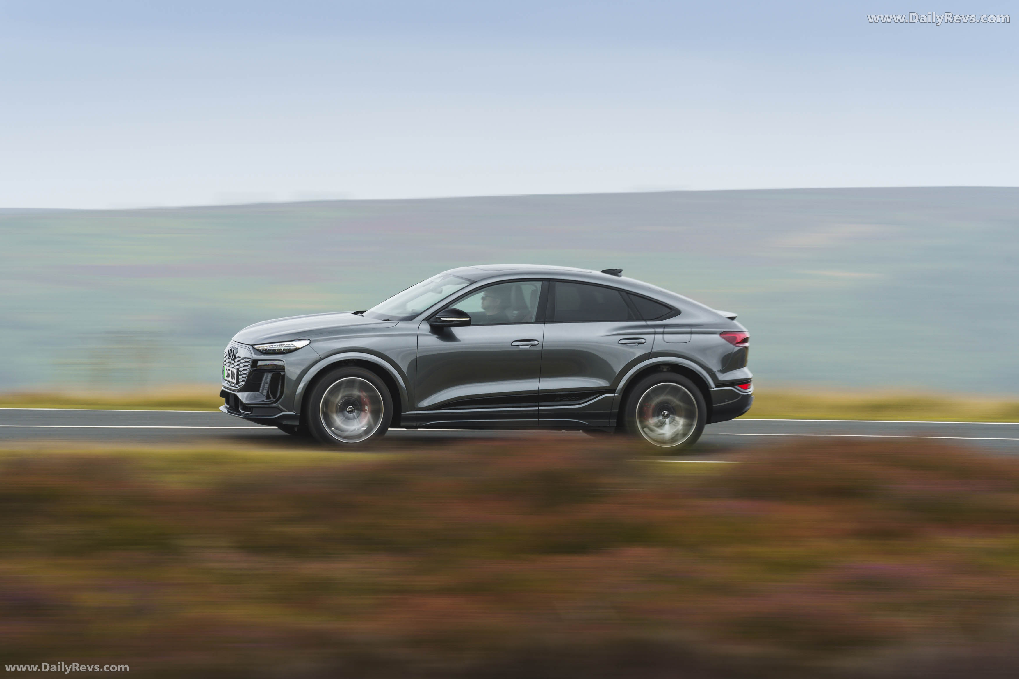 2025 Audi SQ6 Sportback e-tron AU516 UK Version Side View