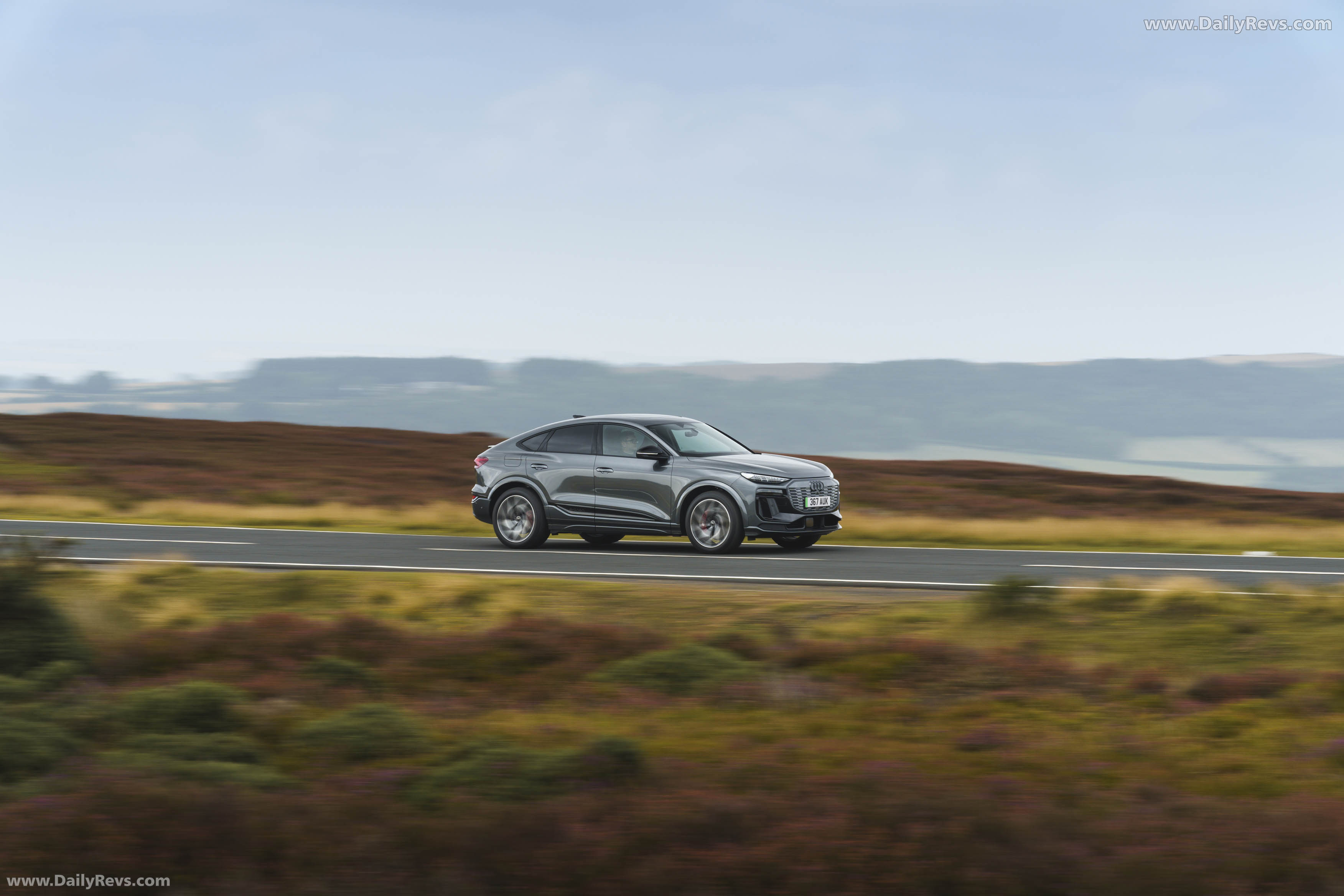 2025 Audi SQ6 Sportback e-tron AU516 UK Version Side View
