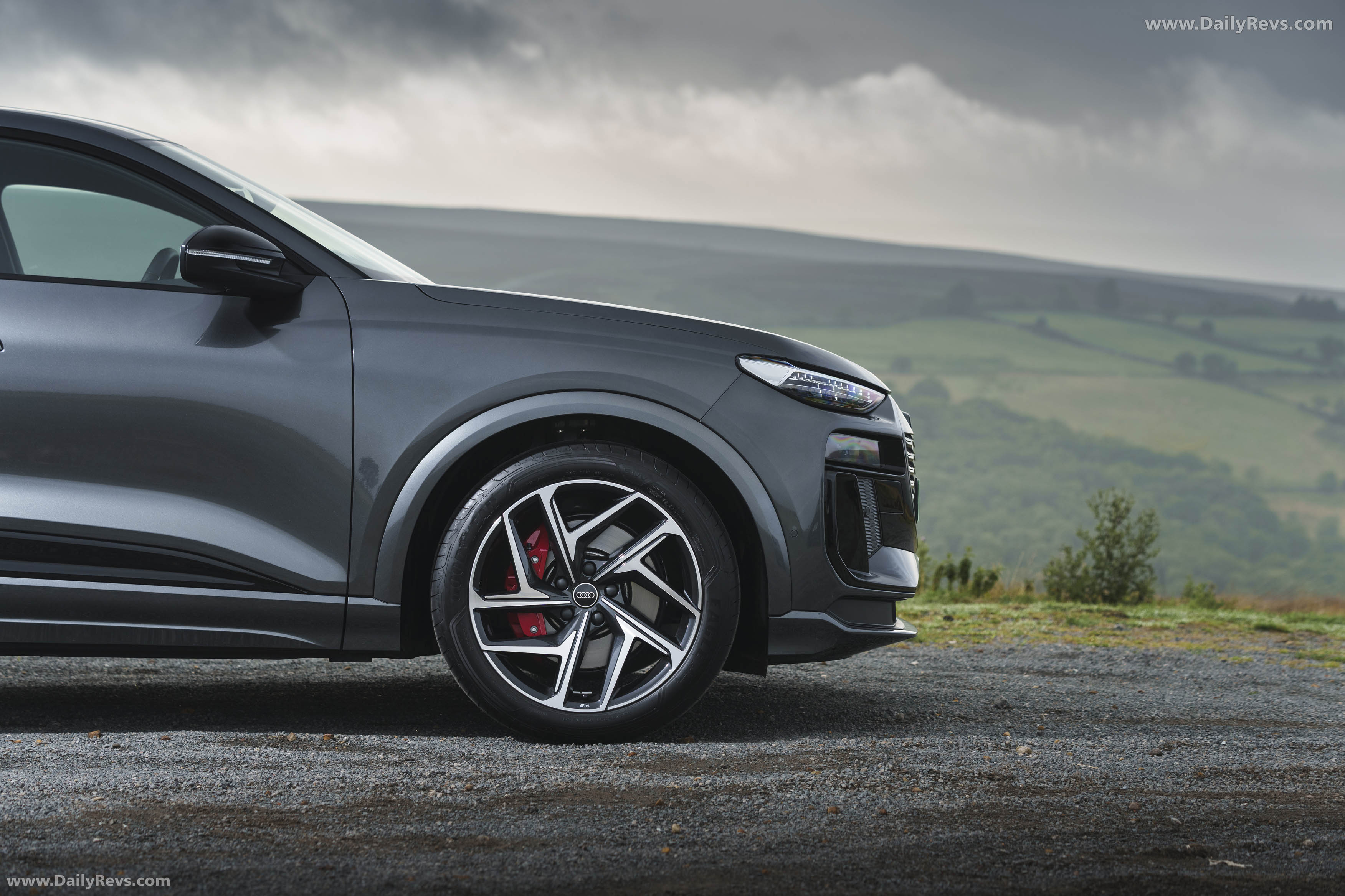 2025 Audi SQ6 Sportback e-tron AU516 UK Version Exterior