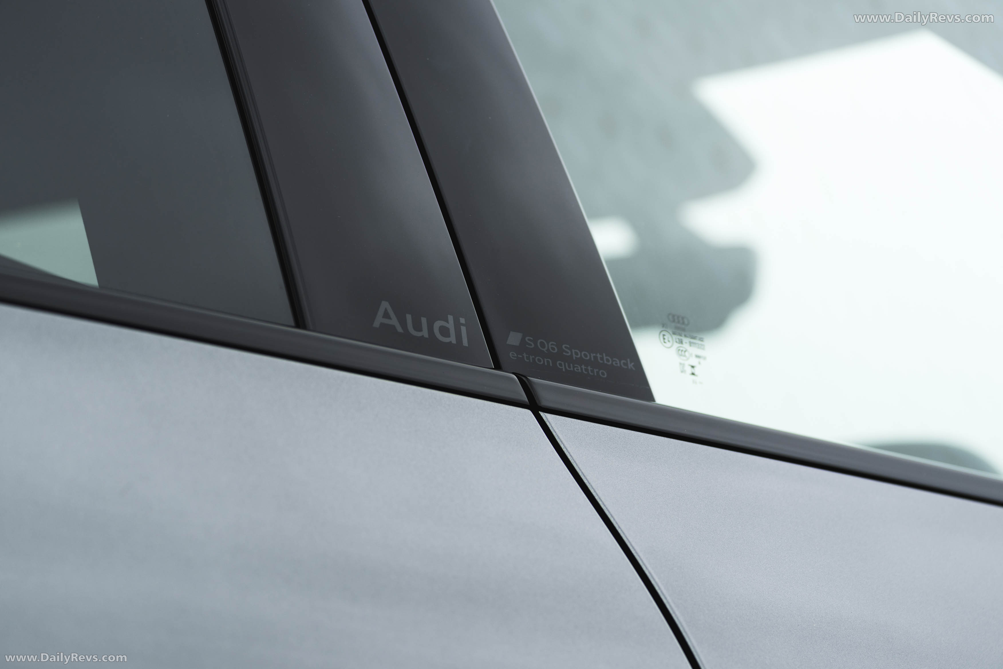2025 Audi SQ6 Sportback e-tron AU516 UK Version Exterior