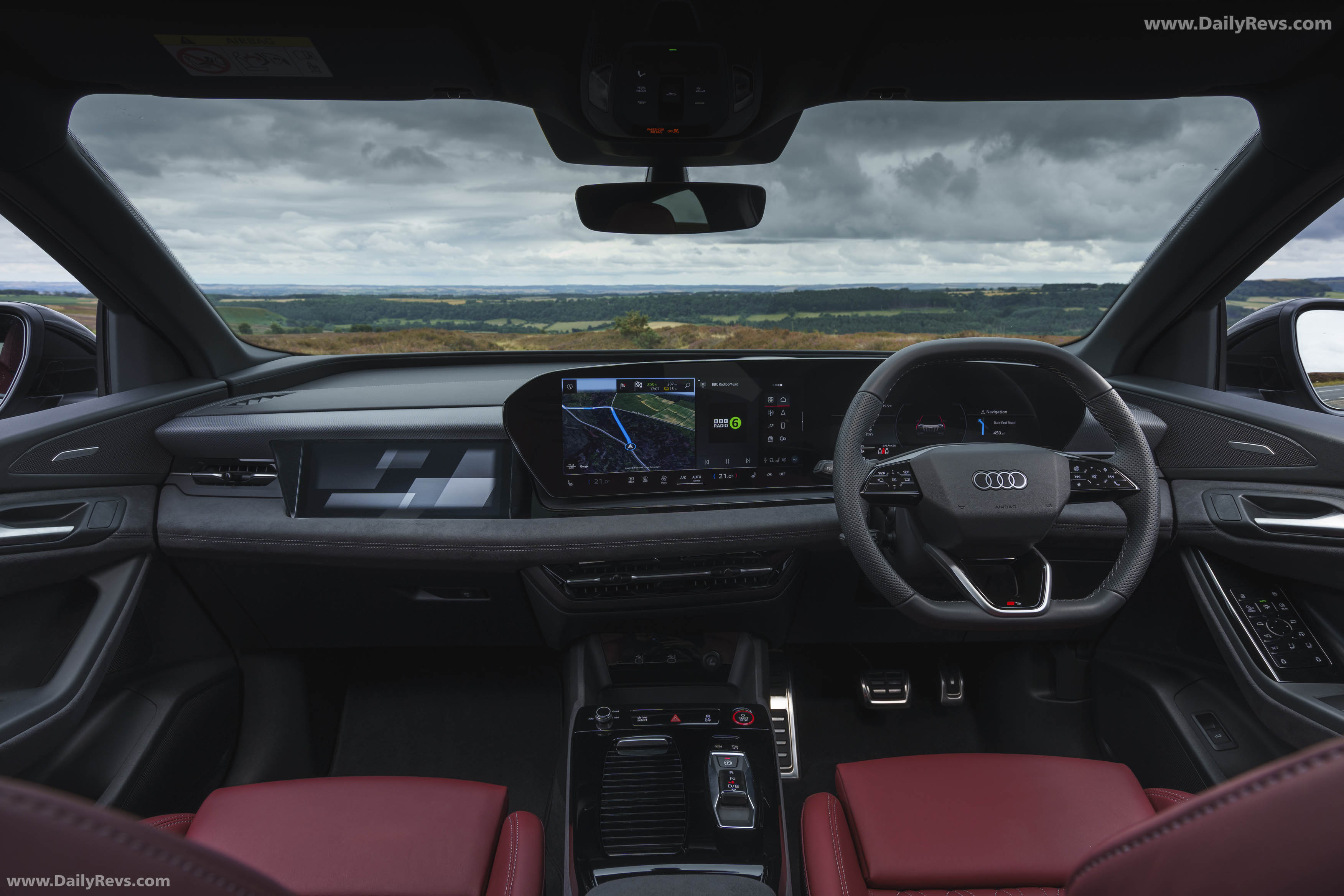 2025 Audi SQ6 Sportback e-tron AU516 UK Version Interior