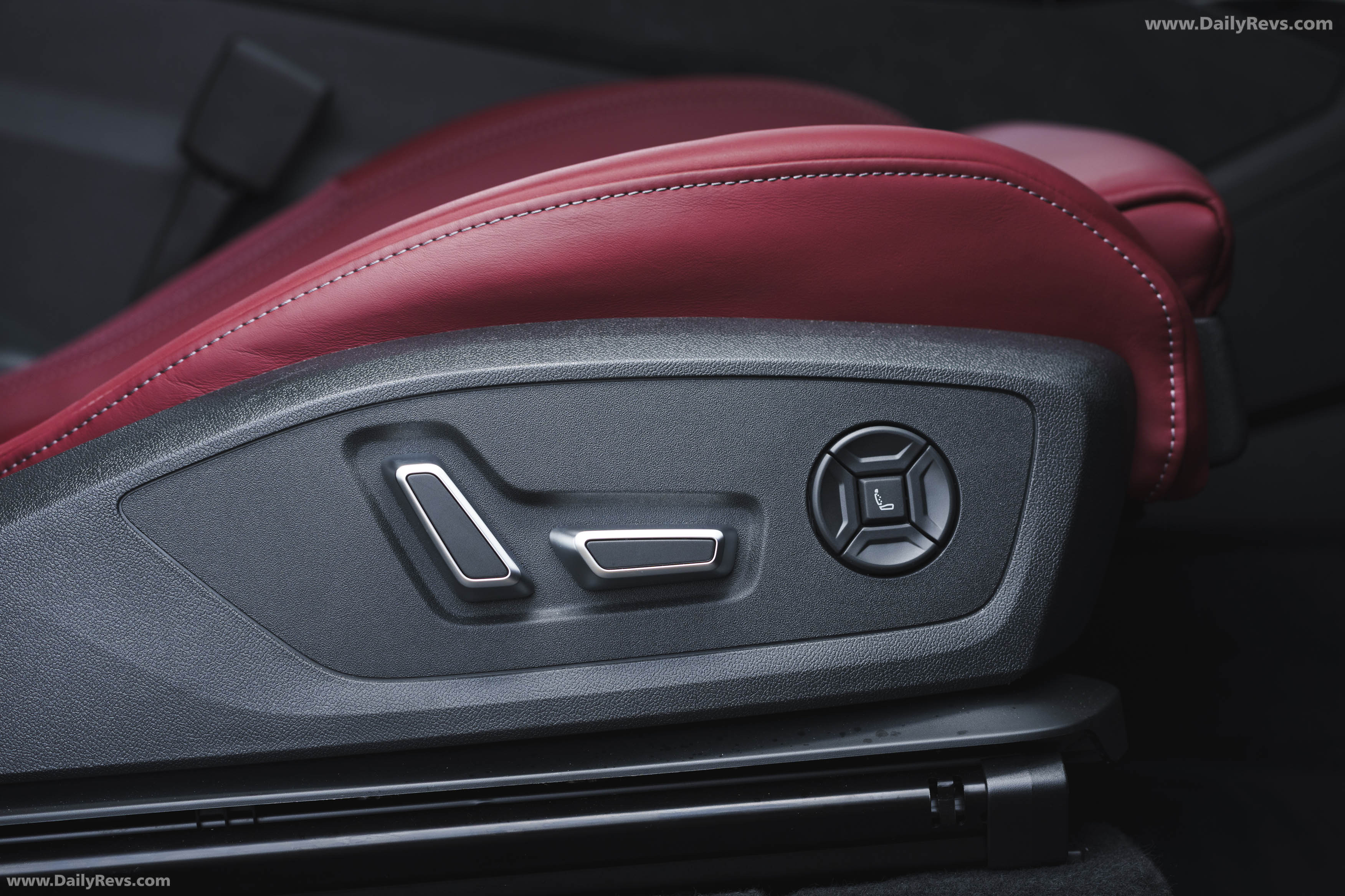 2025 Audi SQ6 Sportback e-tron AU516 UK Version Interior