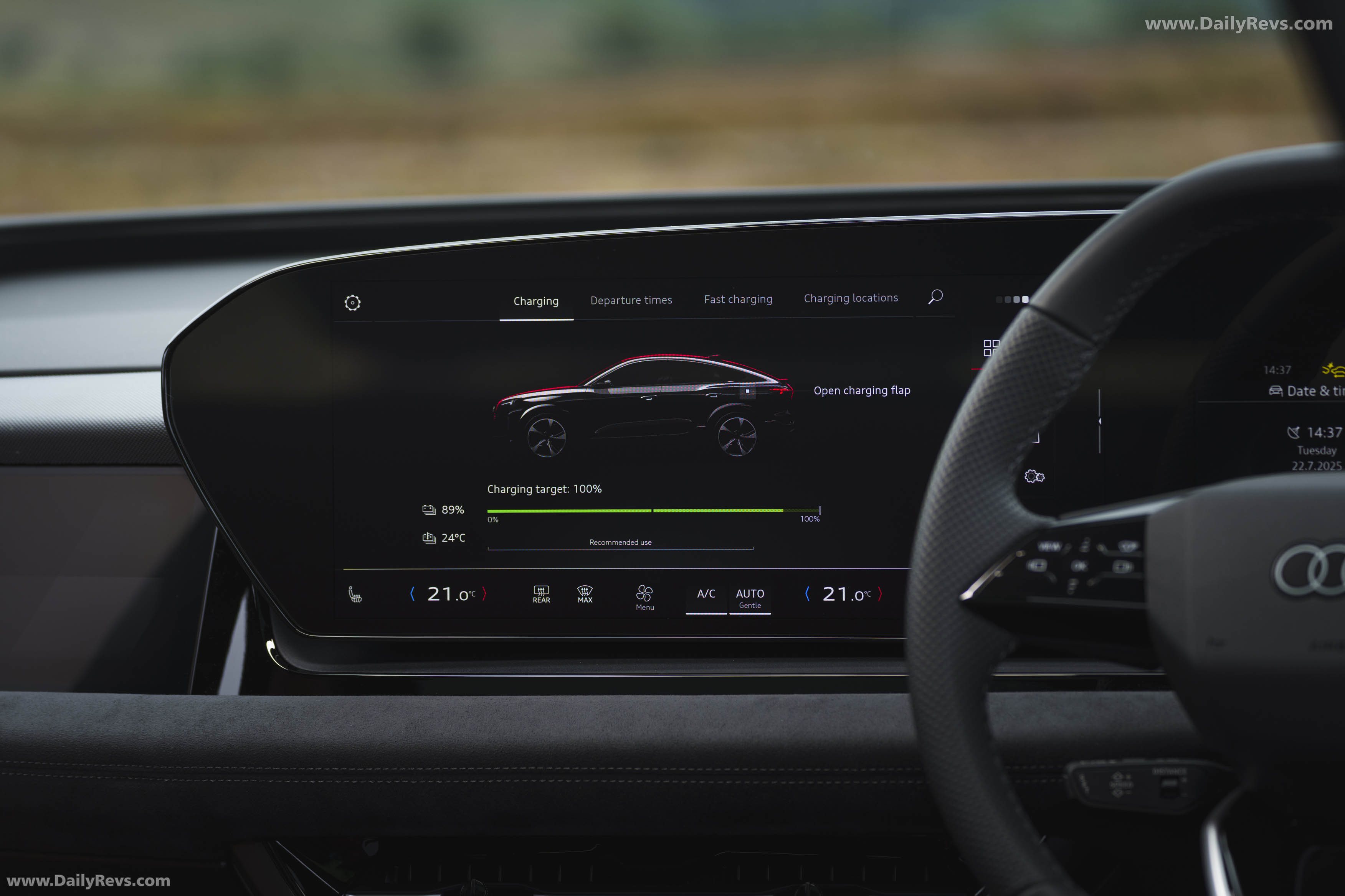 2025 Audi SQ6 Sportback e-tron AU516 UK Version Interior