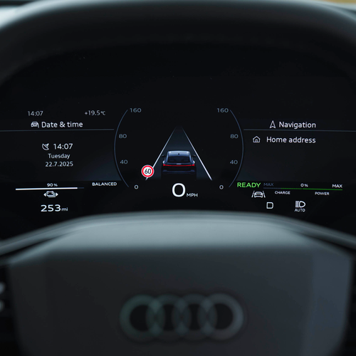 2025 Audi SQ6 Sportback e-tron AU516 UK Version Interior