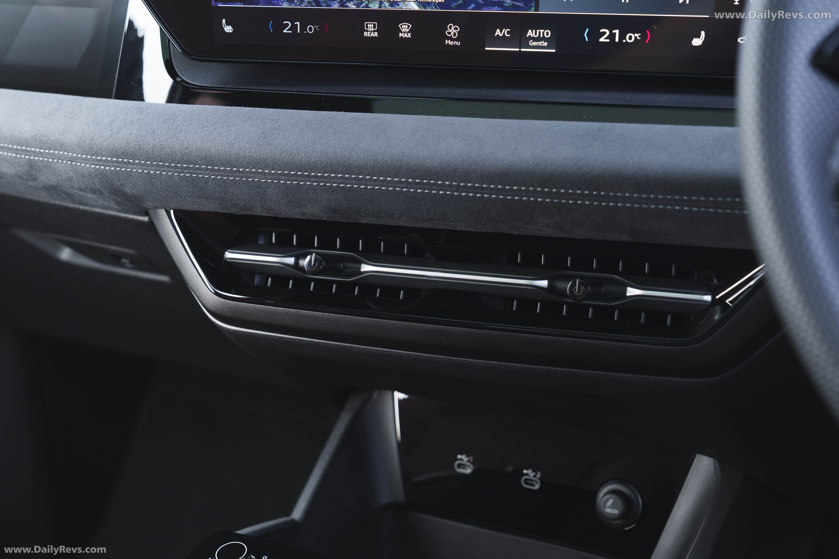 2025 Audi SQ6 Sportback e-tron AU516 UK Version Interior