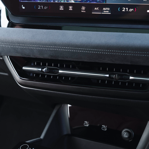 2025 Audi SQ6 Sportback e-tron AU516 UK Version Interior