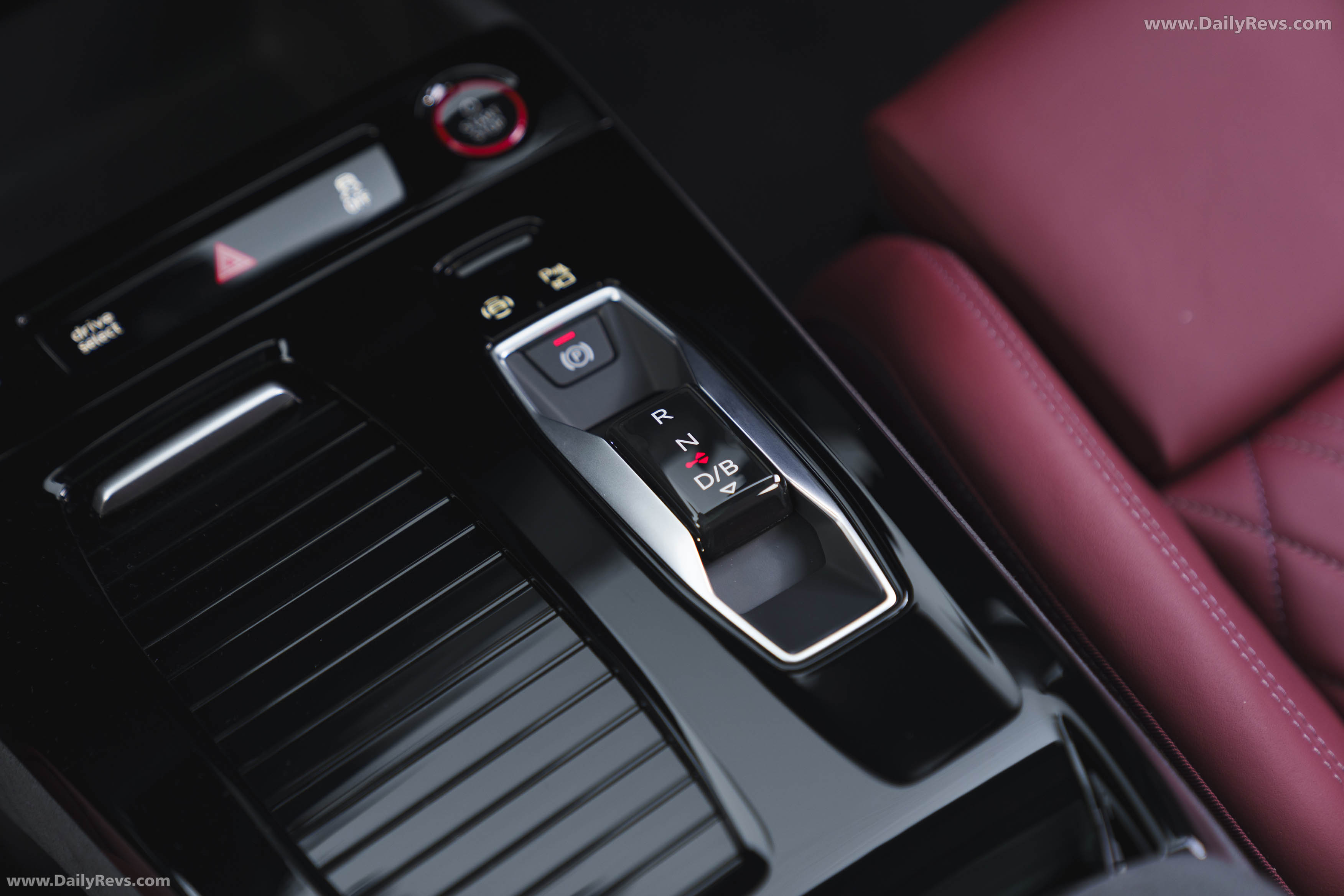 2025 Audi SQ6 Sportback e-tron AU516 UK Version Interior