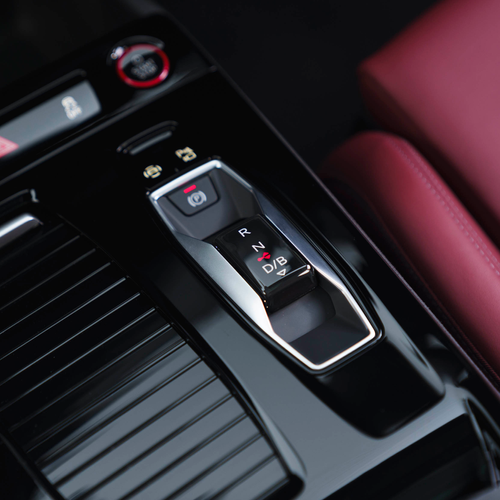 2025 Audi SQ6 Sportback e-tron AU516 UK Version Interior