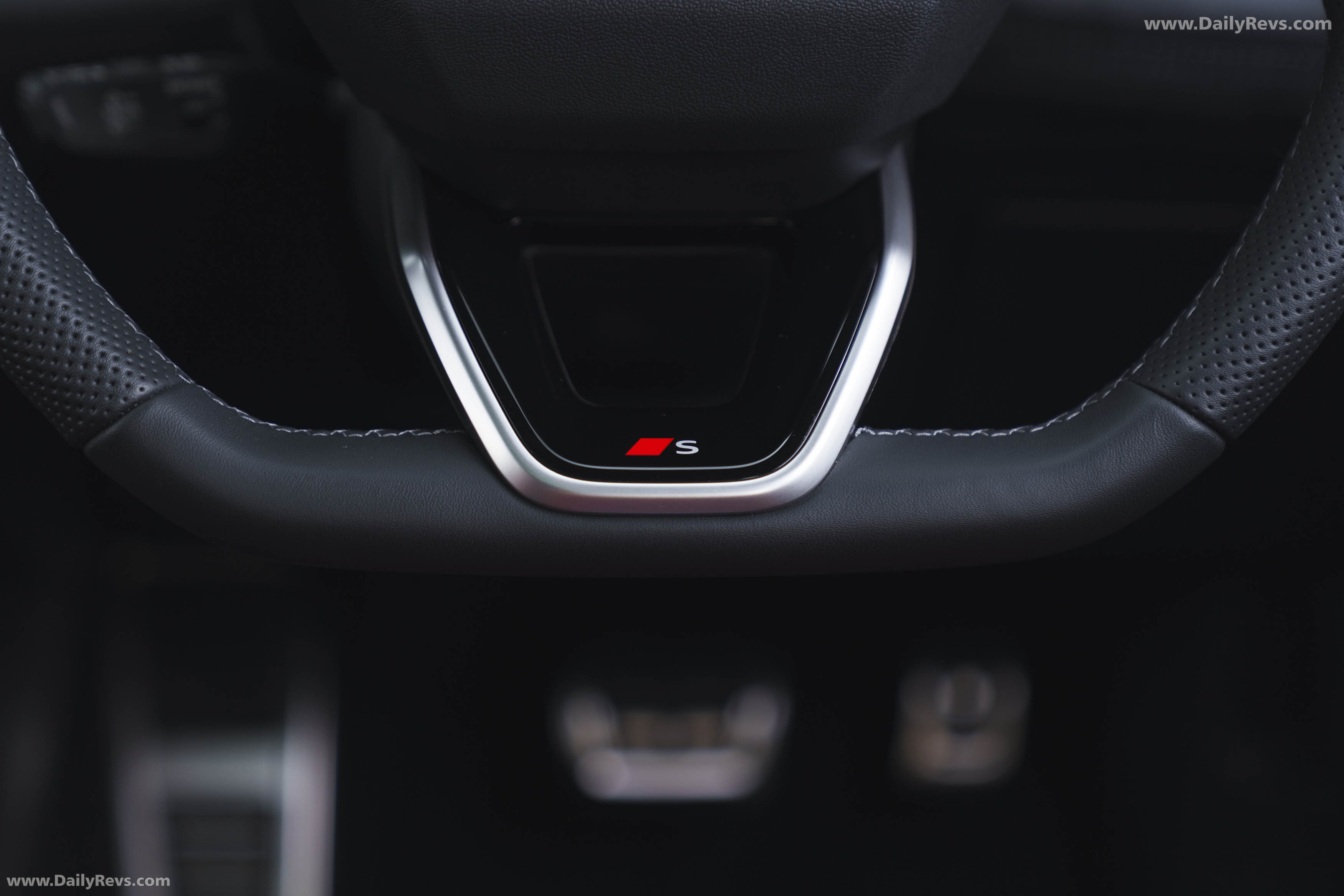 2025 Audi SQ6 Sportback e-tron AU516 UK Version Interior
