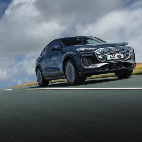 2025 Audi Q6 Sportback e-tron S-Line AU516 Front View