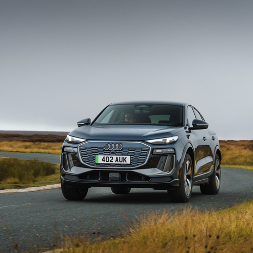 2025 Audi Q6 Sportback e-tron S-Line AU516 Front View