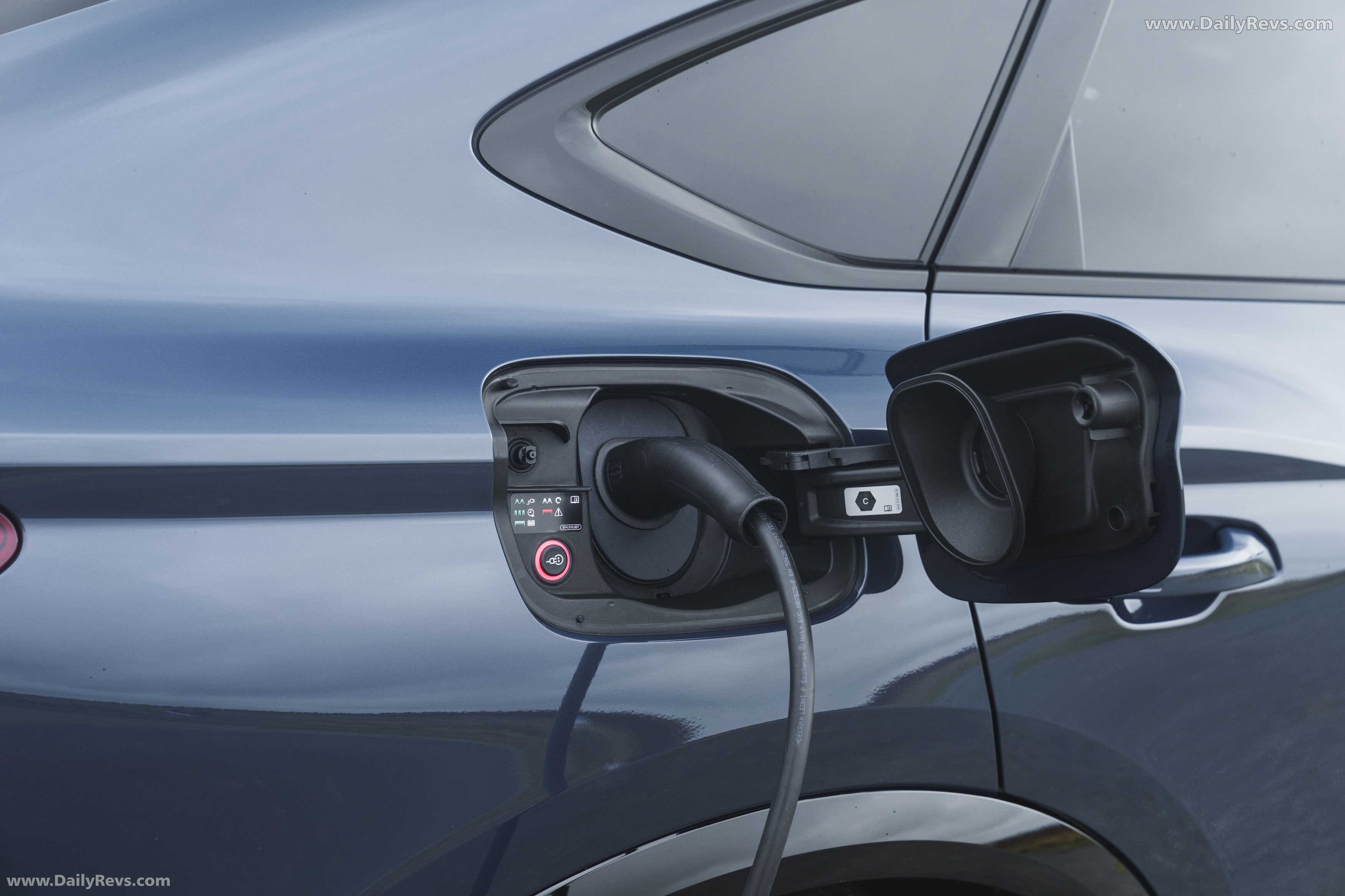 2025 Audi Q6 Sportback e-tron S-Line AU516 Exterior
