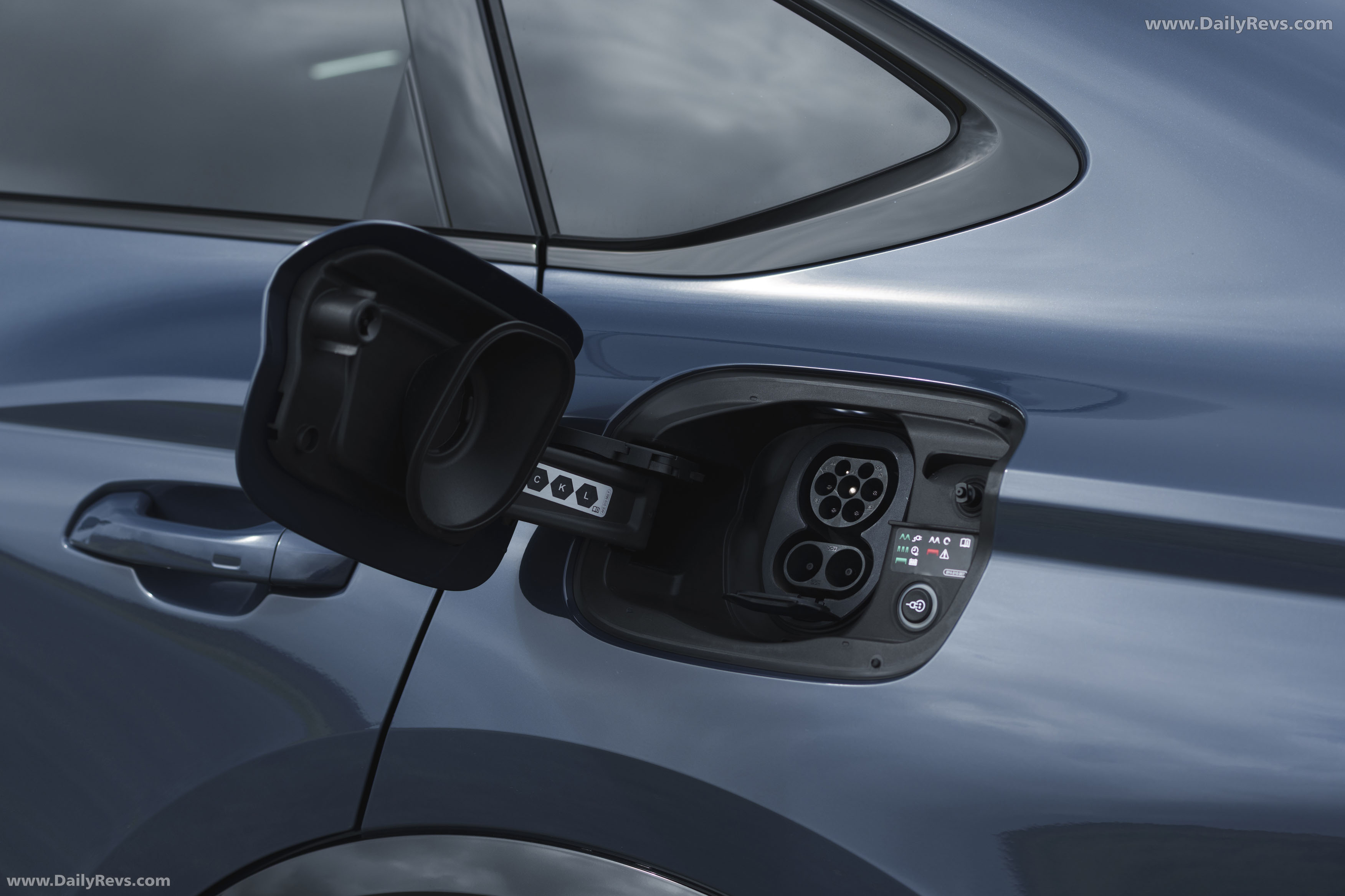 2025 Audi Q6 Sportback e-tron S-Line AU516 Exterior