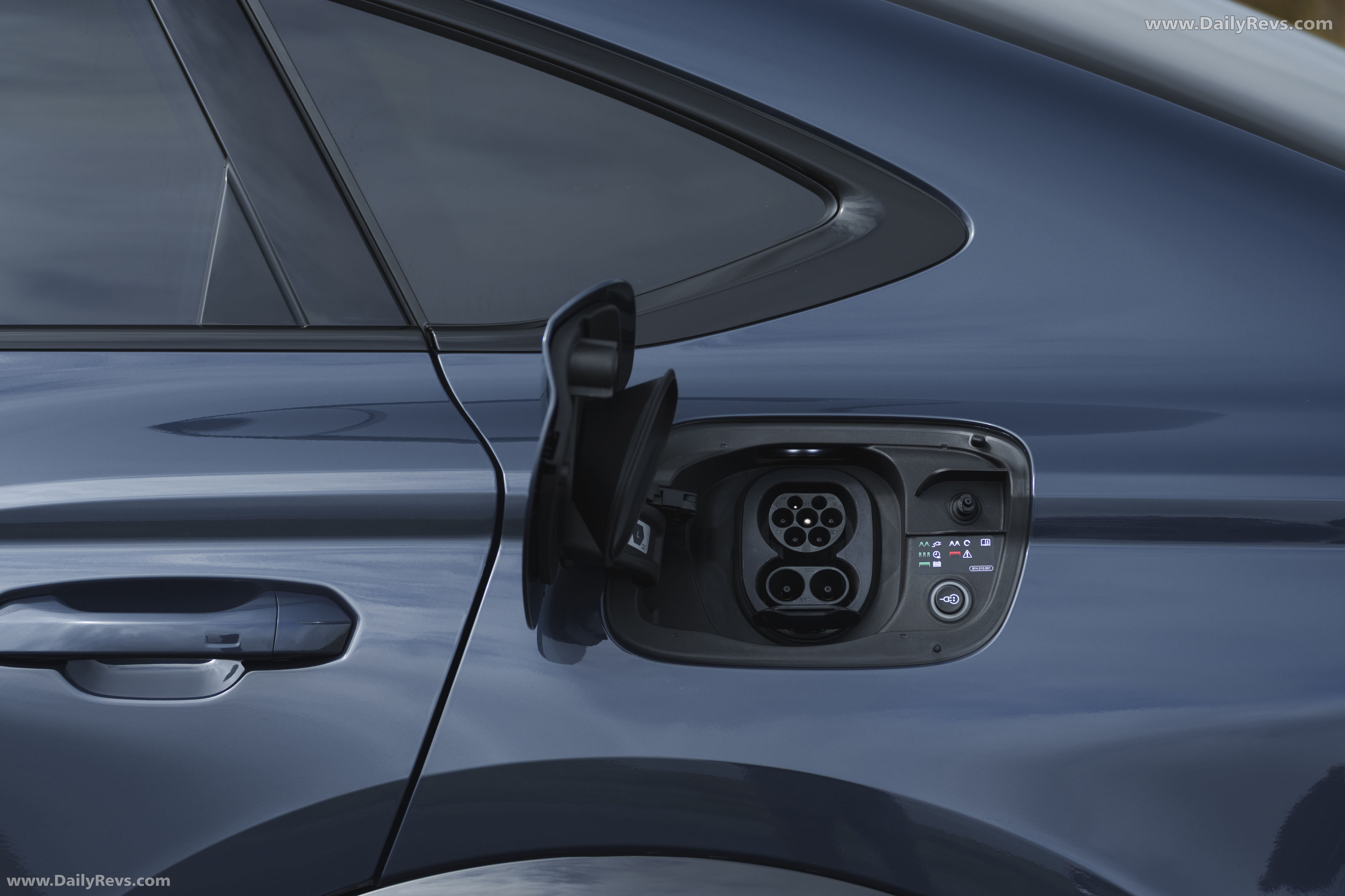 2025 Audi Q6 Sportback e-tron S-Line AU516 Exterior