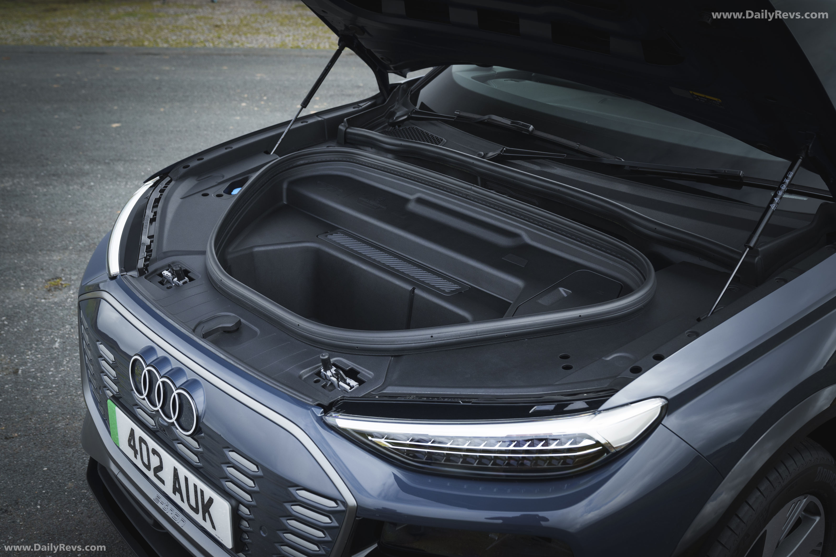 2025 Audi Q6 Sportback e-tron S-Line AU516 Exterior