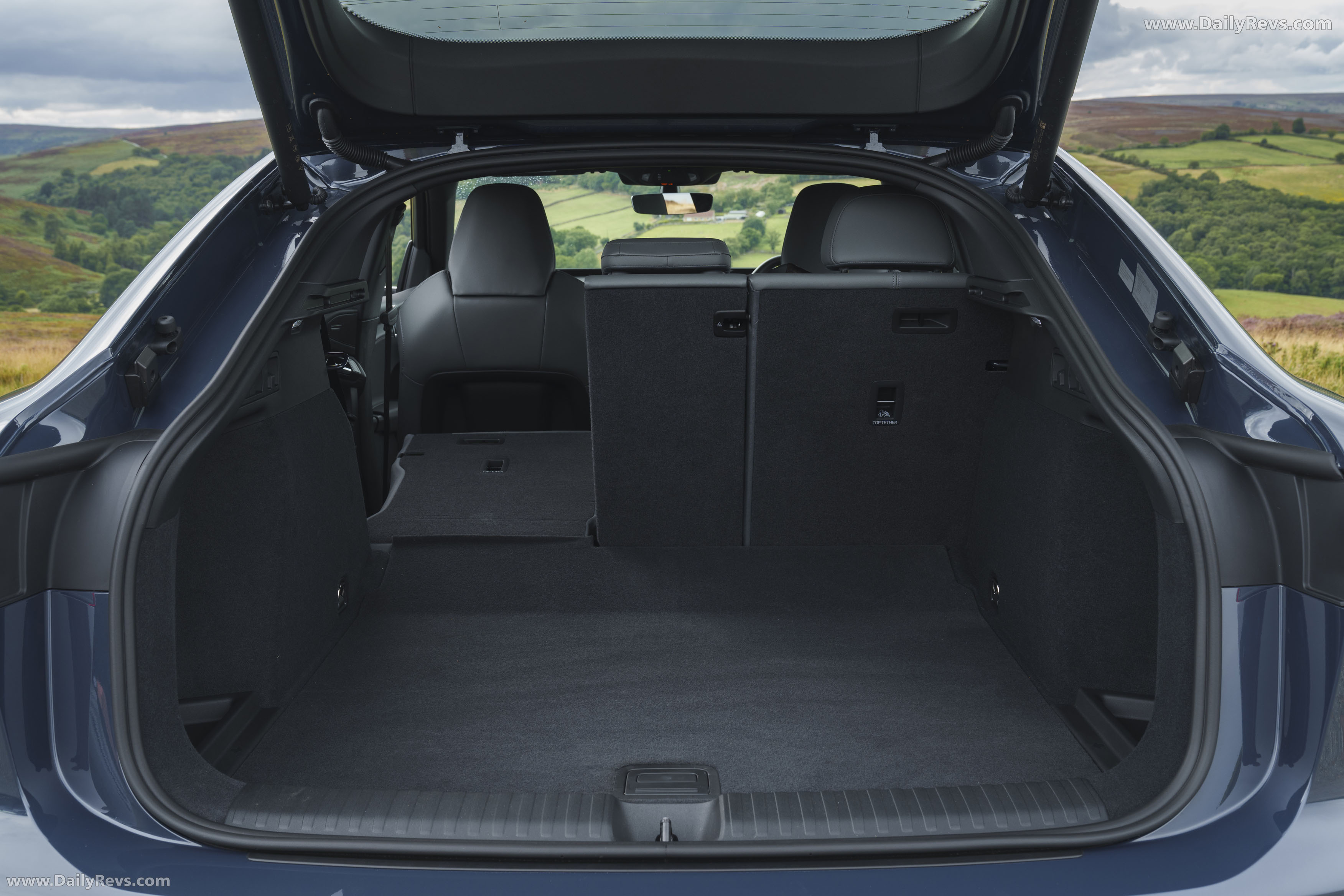2025 Audi Q6 Sportback e-tron S-Line AU516 Interior