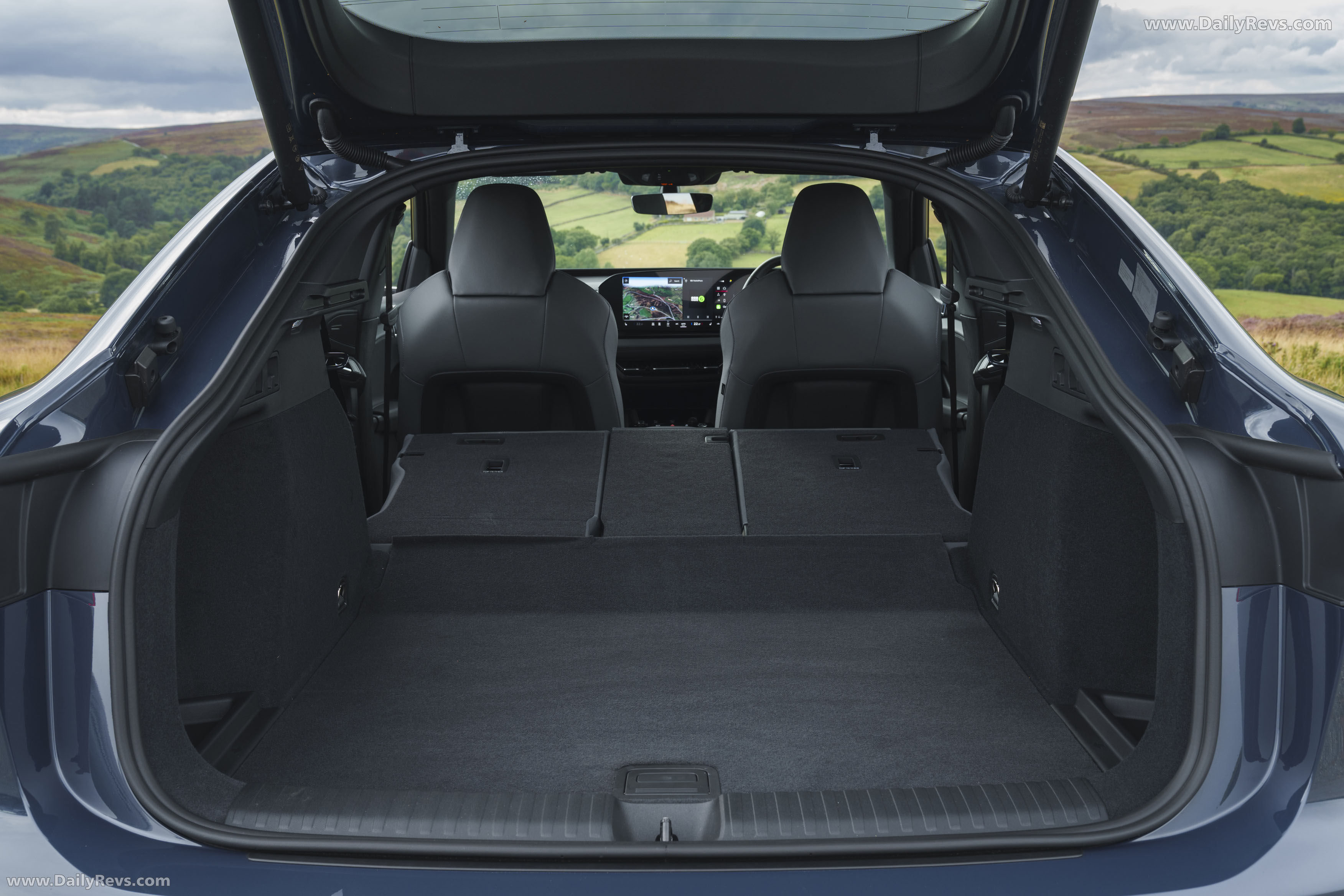 2025 Audi Q6 Sportback e-tron S-Line AU516 Interior