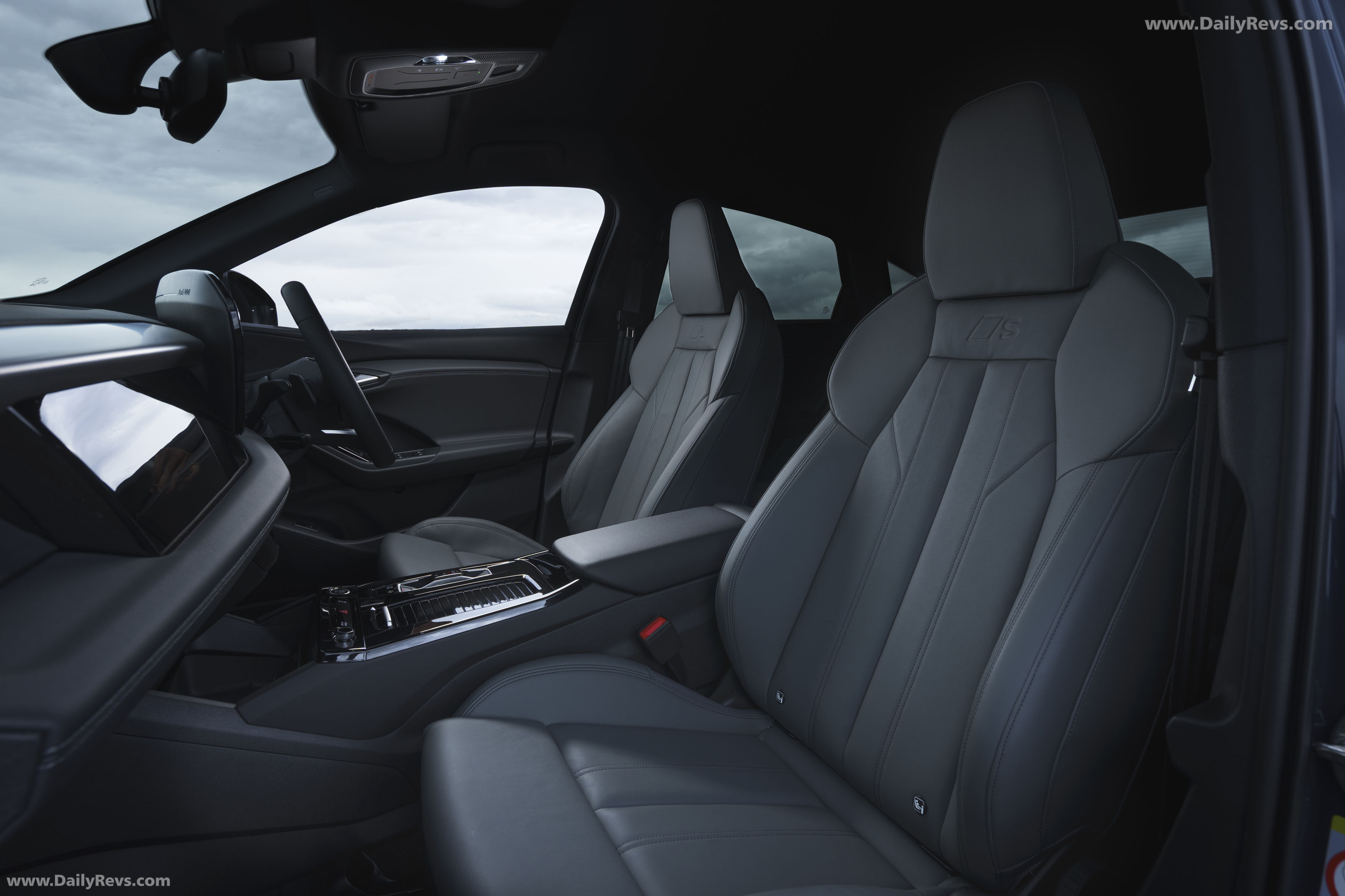 2025 Audi Q6 Sportback e-tron S-Line AU516 Interior