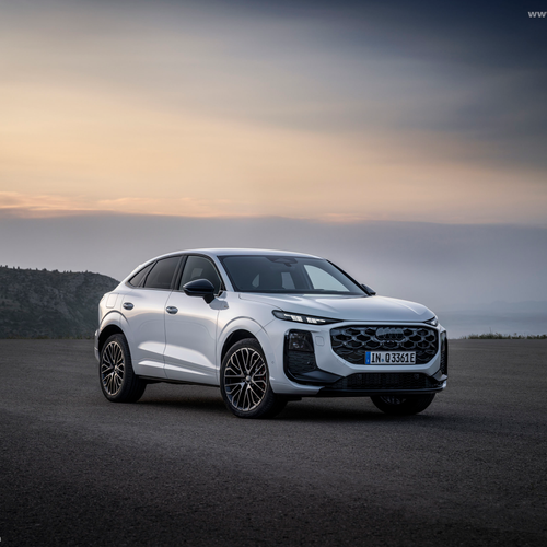 2026 Audi Q3 Sportback e-hybrid F3 Front View