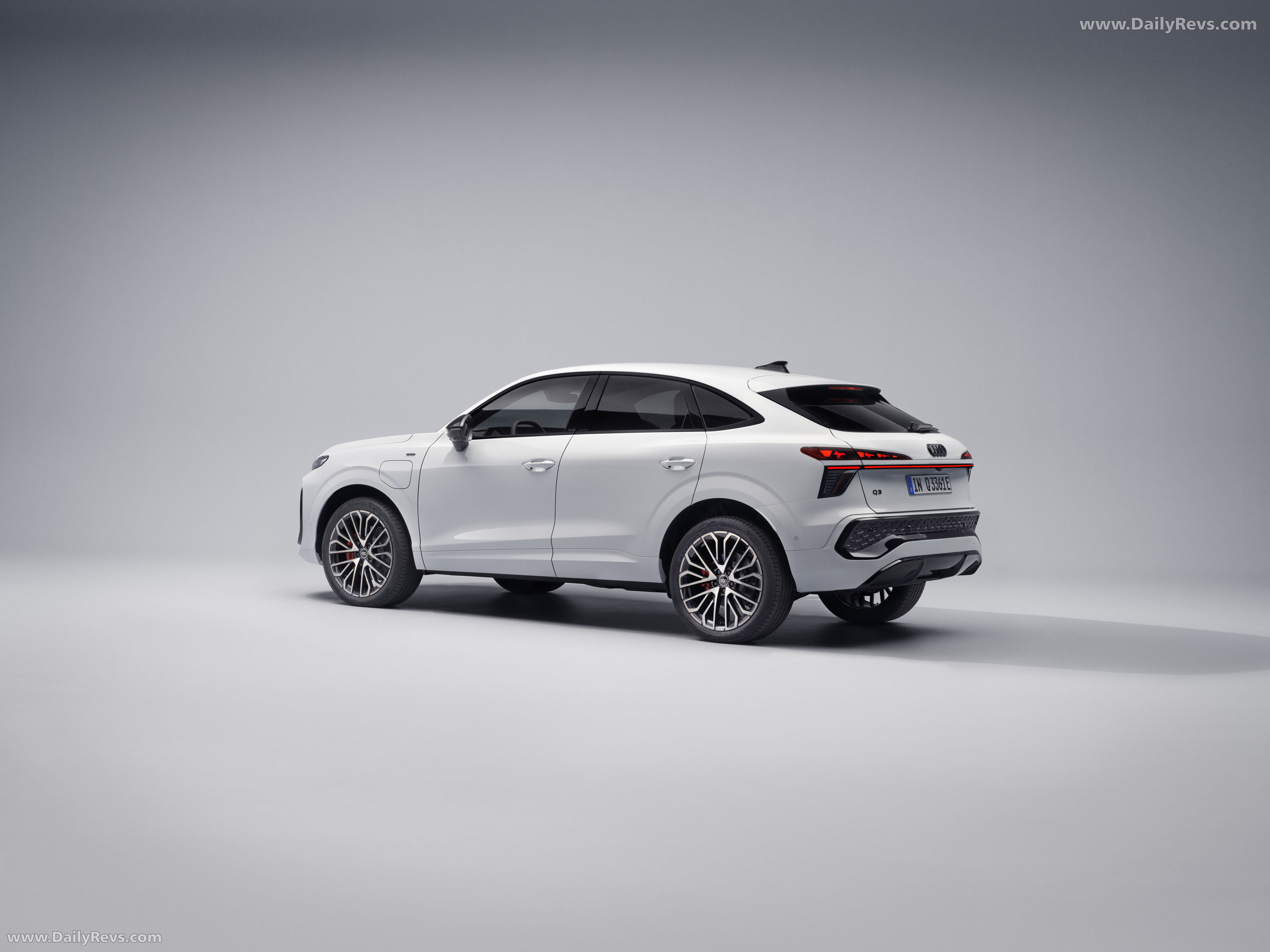 2026 Audi Q3 Sportback e-hybrid F3 Rear View