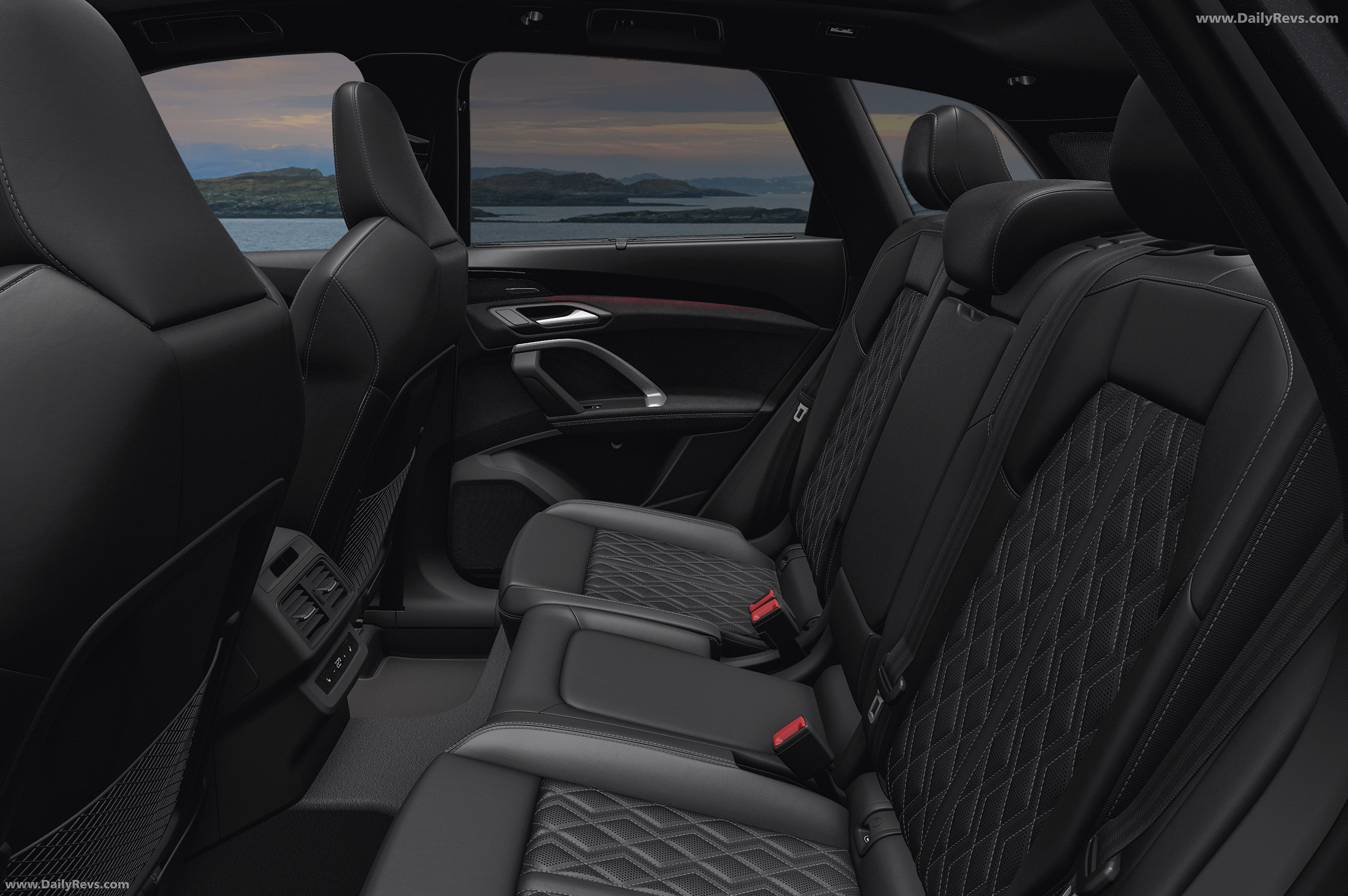 2025 Audi Q5 FY Japanese Version Interior