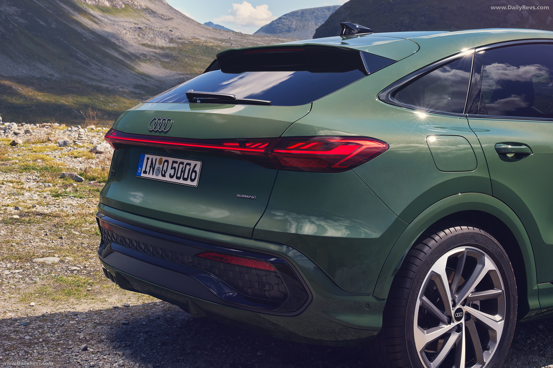2025 Audi Q5 Sportback FY Japanese Version Exterior