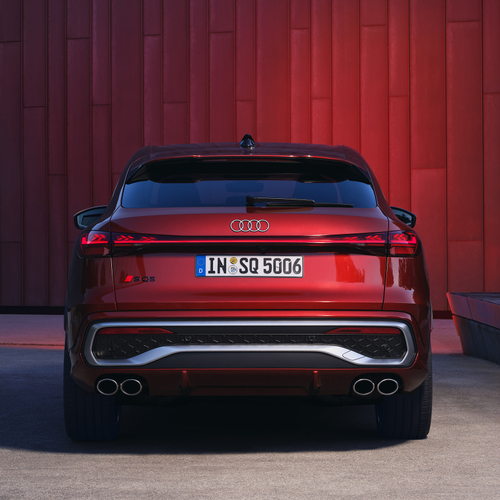2025 Audi SQ5 Sportback FY Japanese Version Rear View