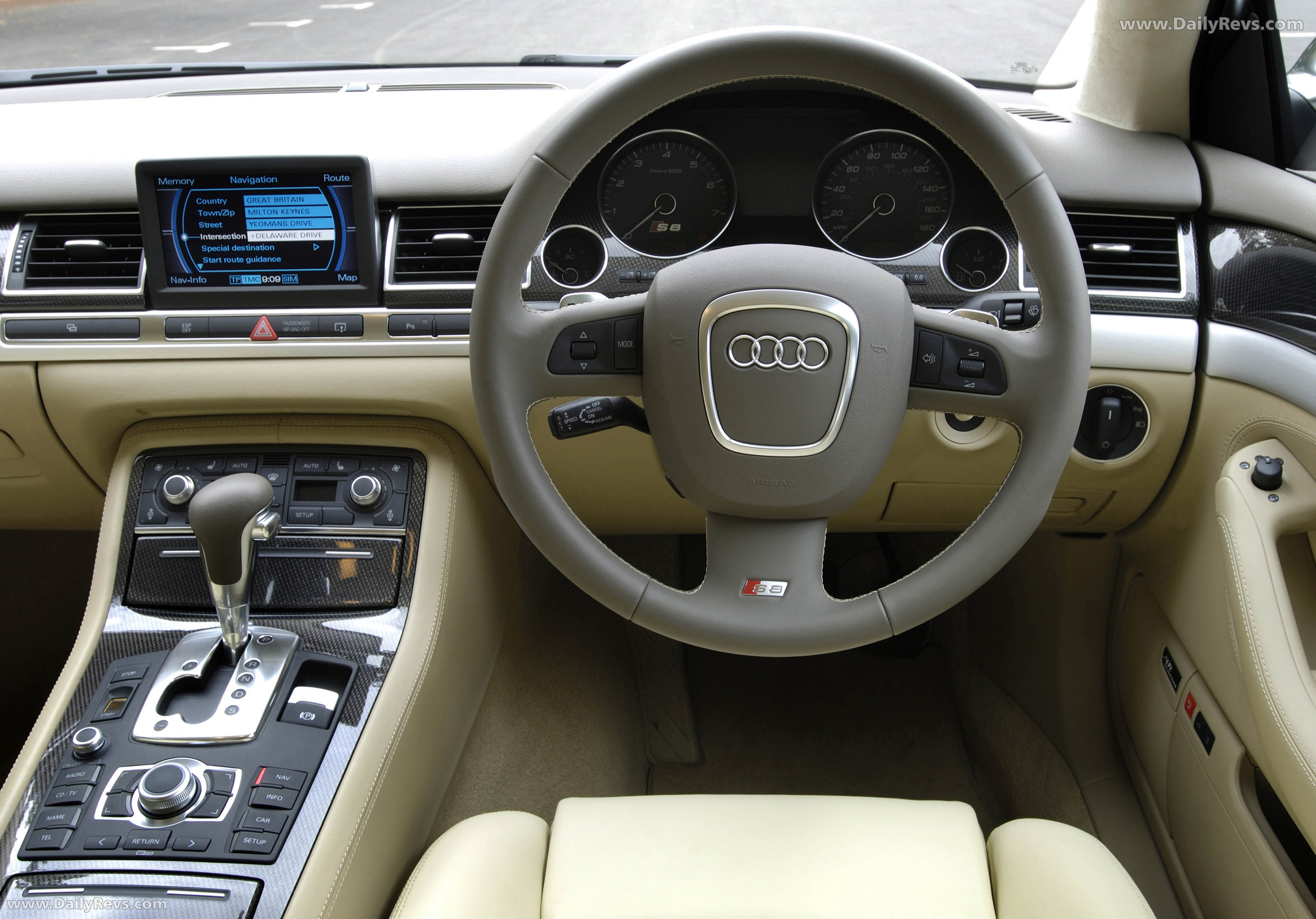 2006 Audi S8 V10 Interior
