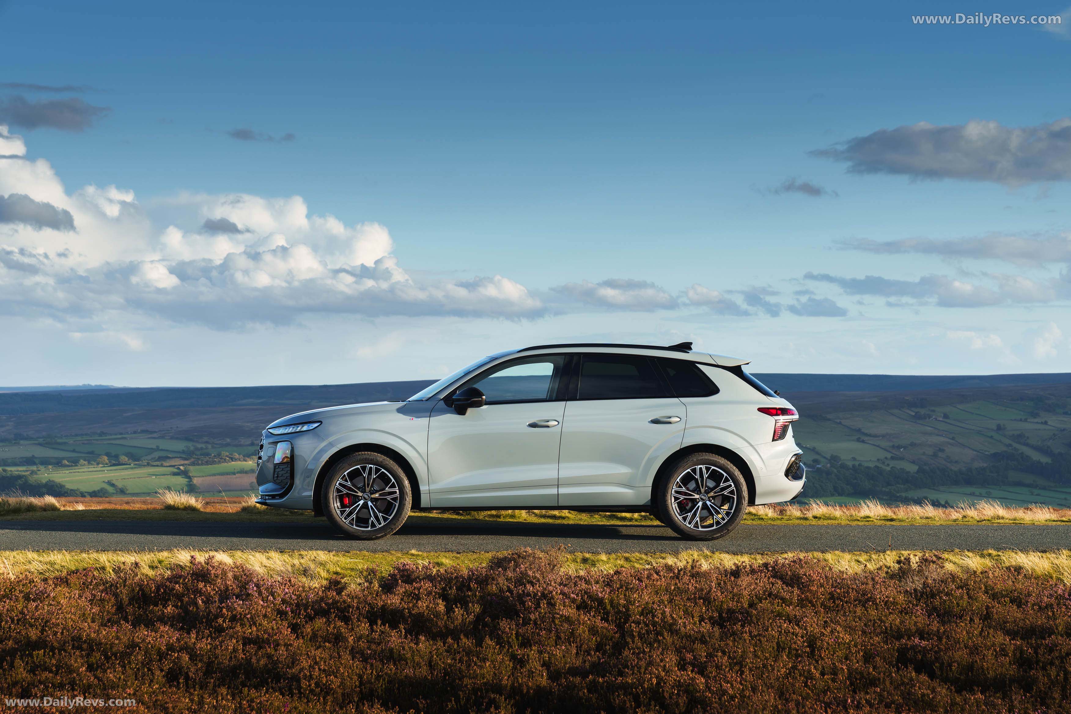 2026 Audi Q3 F3 UK Version Side View