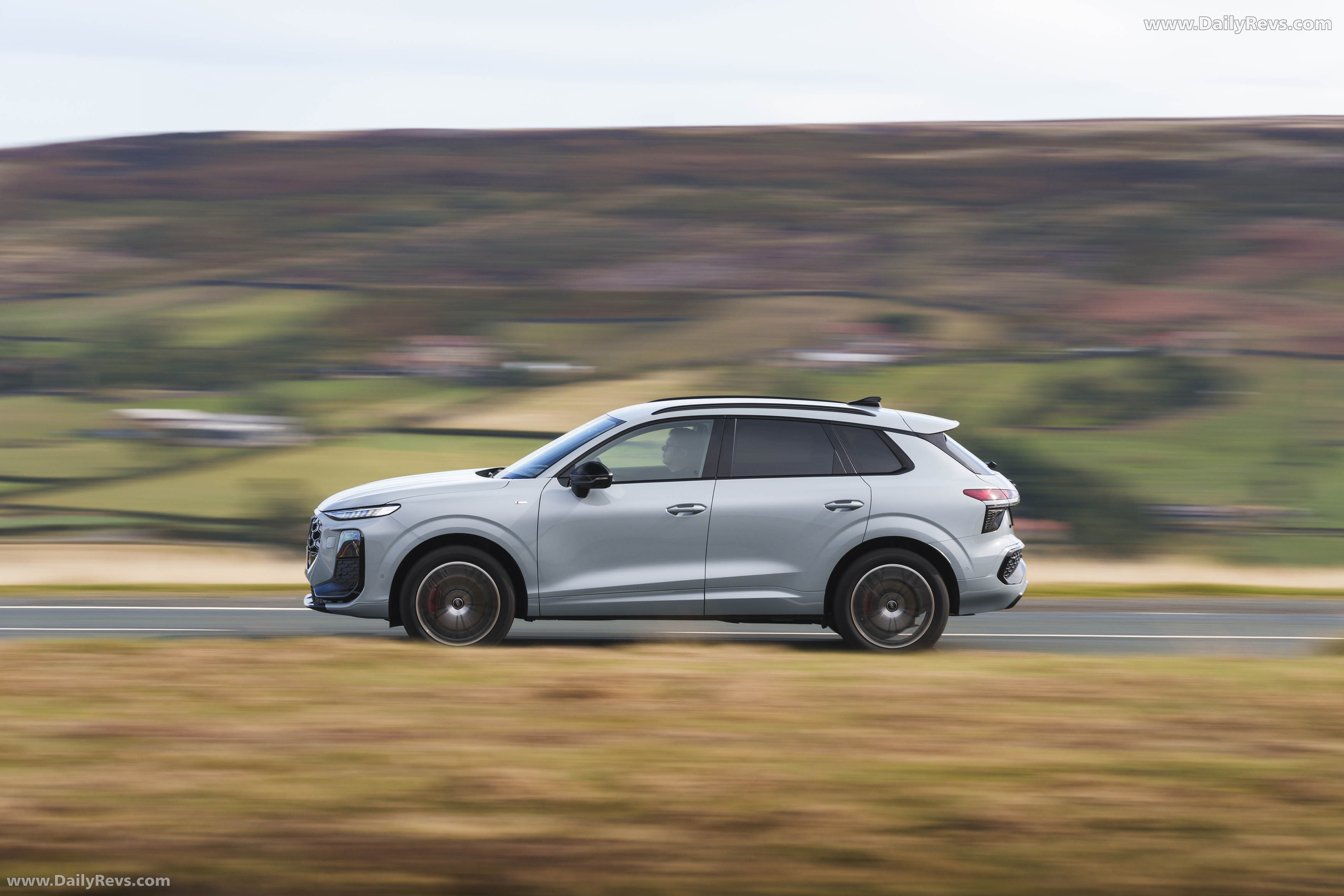 2026 Audi Q3 F3 UK Version Side View